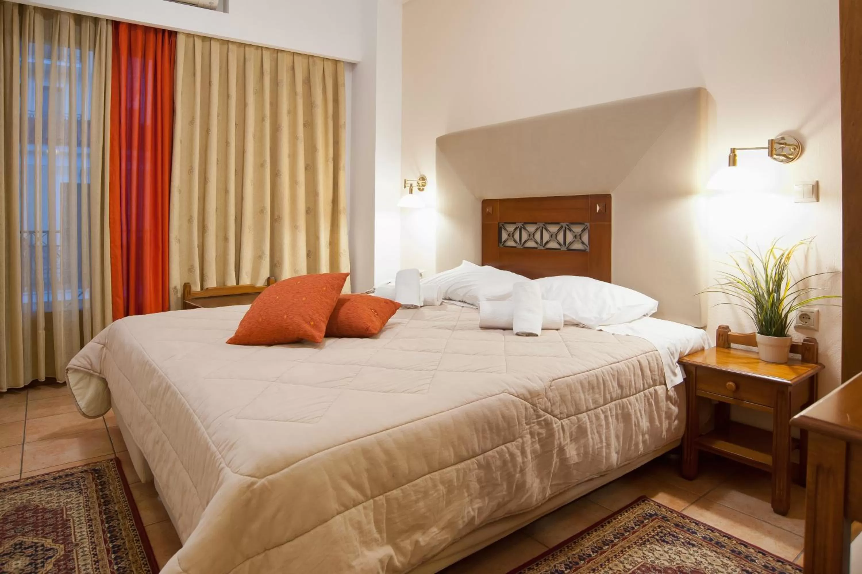 Photo of the whole room, Bed in Pan Hotel