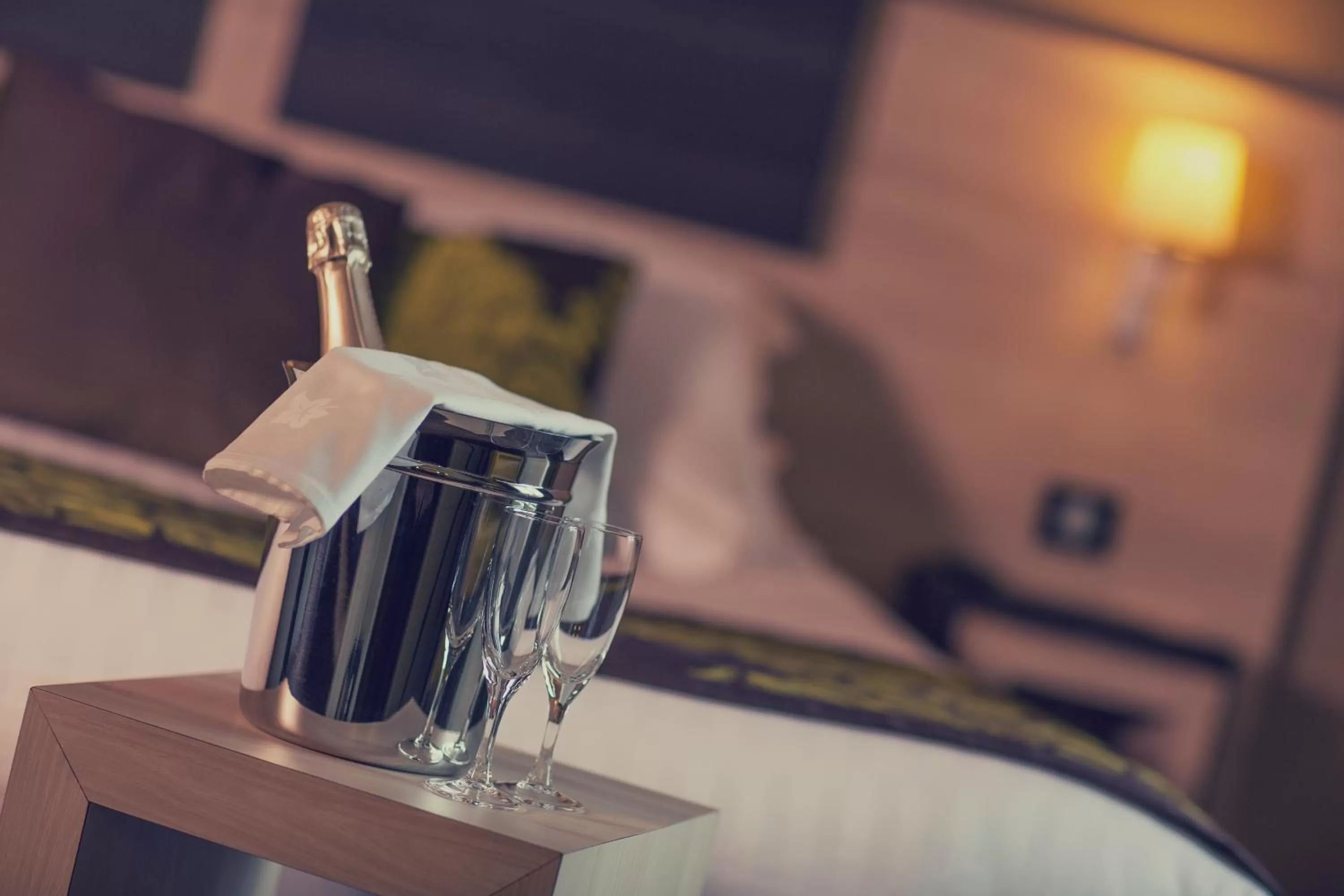 Decorative detail, Bed in Best Western Plus Richelieu