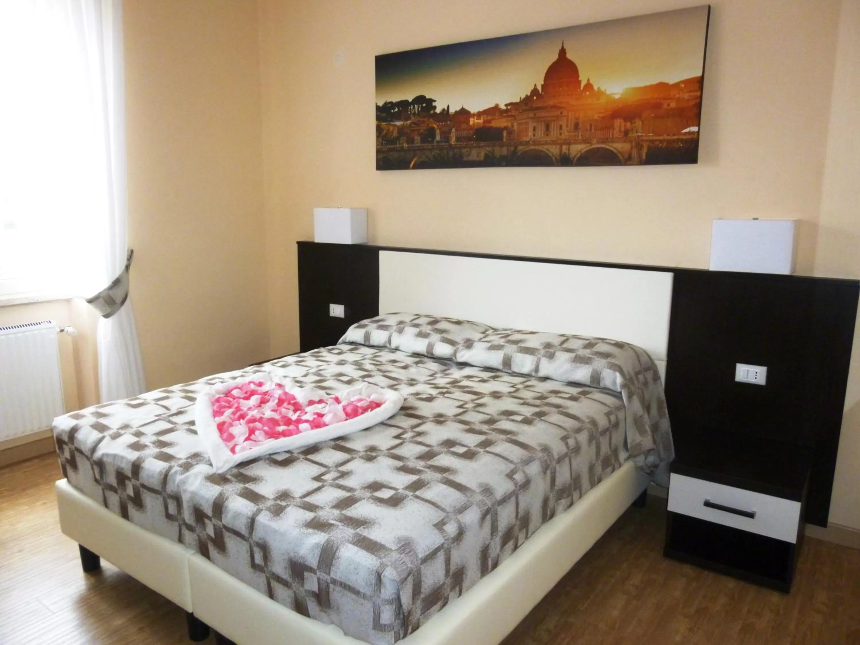 Decorative detail, Bed in Stardust Rome