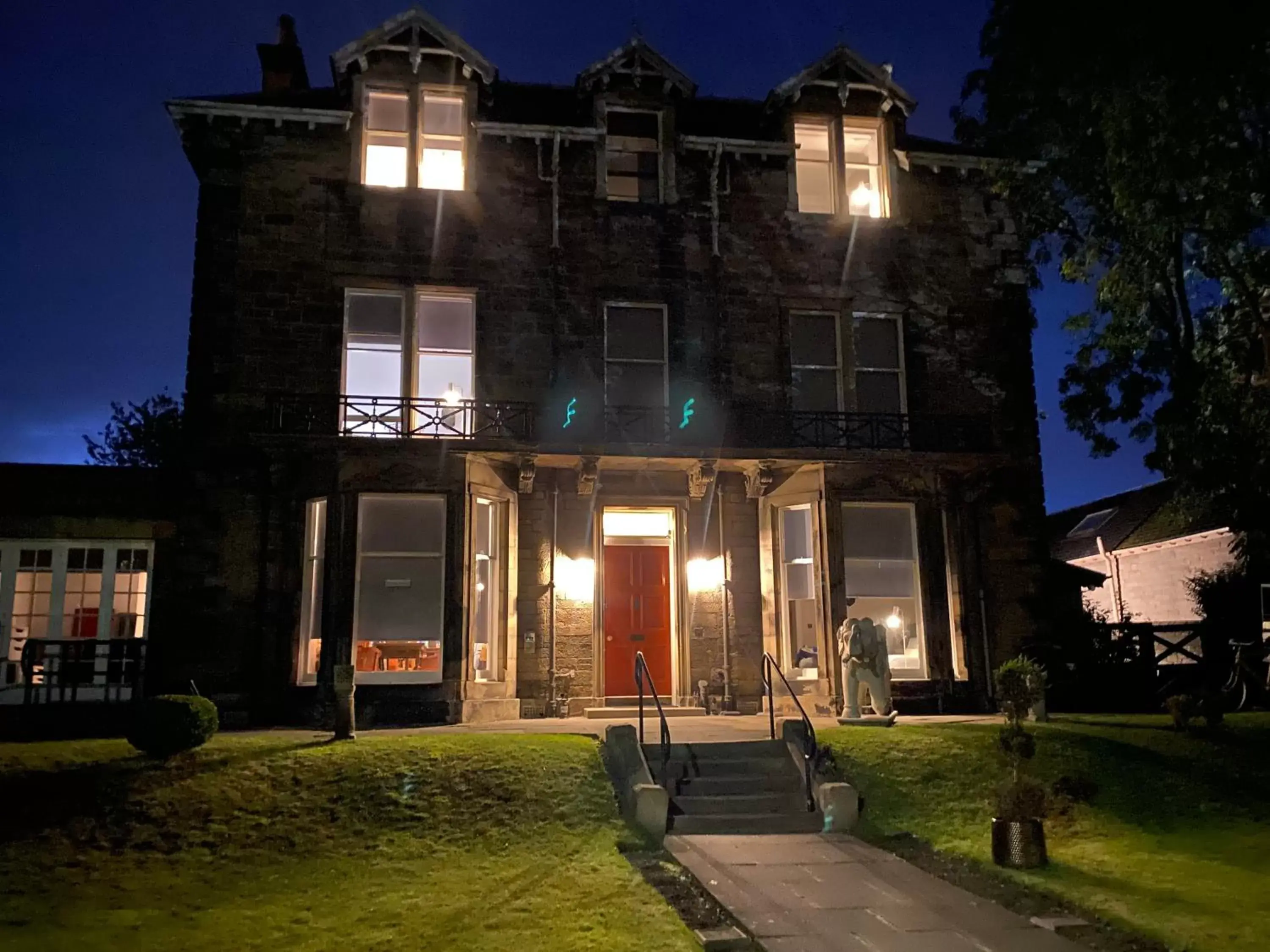 Facade/entrance, Property Building in No6 West Coates