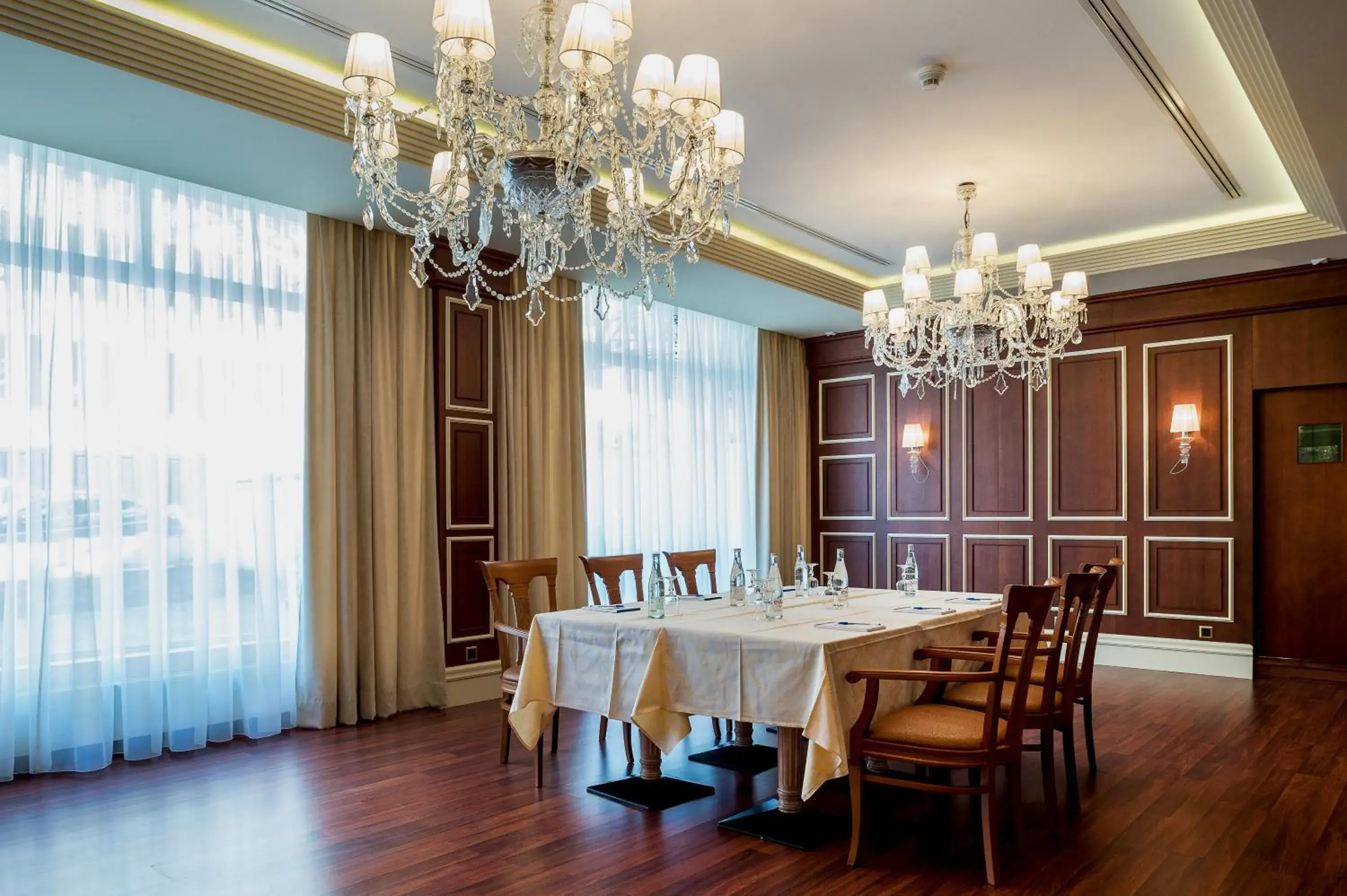 Meeting/conference room, Dining Area in Hotel Century