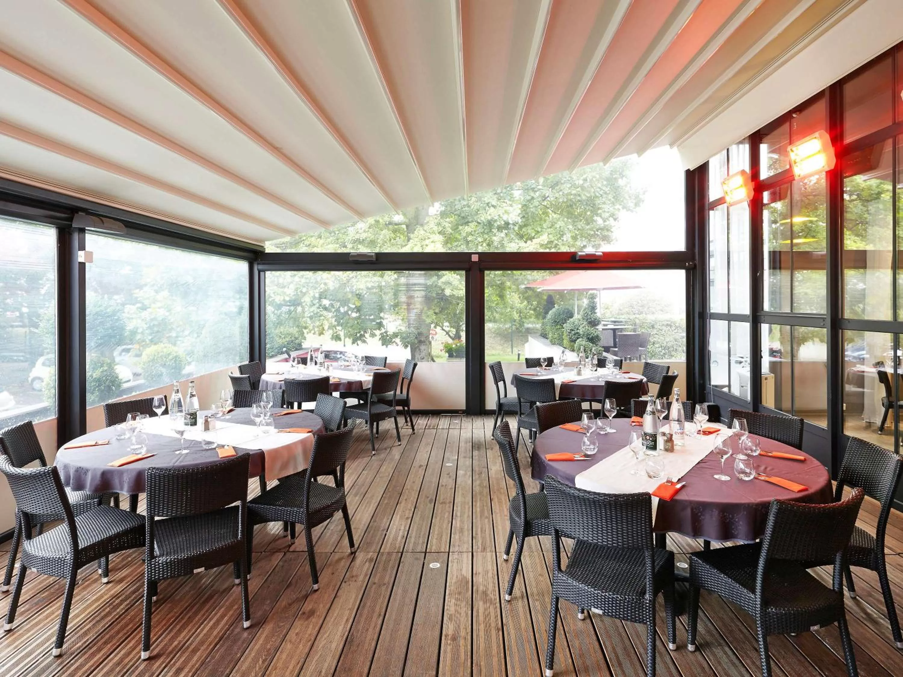 Restaurant/places to eat in ibis Marne La Vallee Champs-sur-Marne