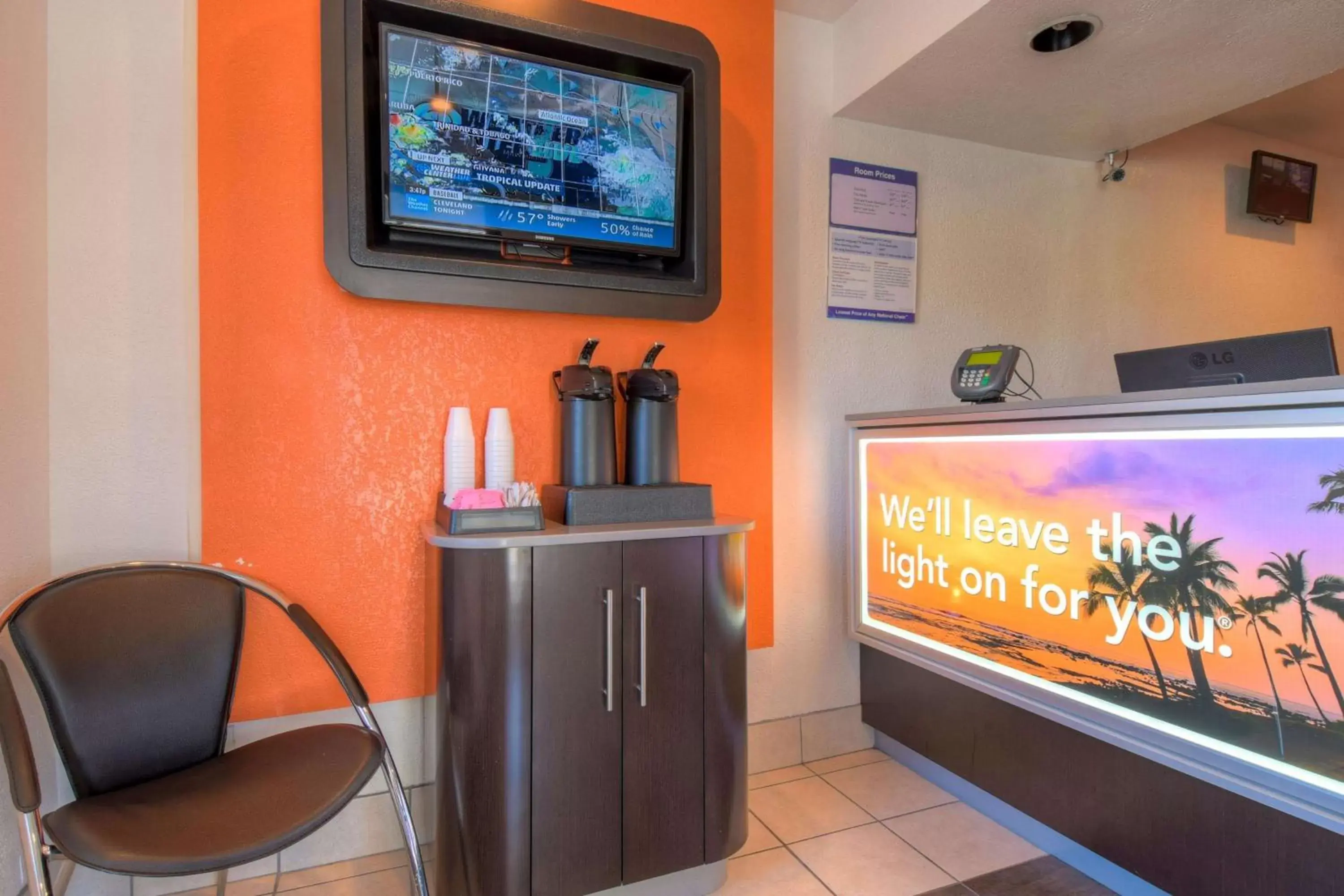 Lobby or reception, Coffee/Tea Facilities in Motel 6-San Ysidro, CA - San Diego - Border