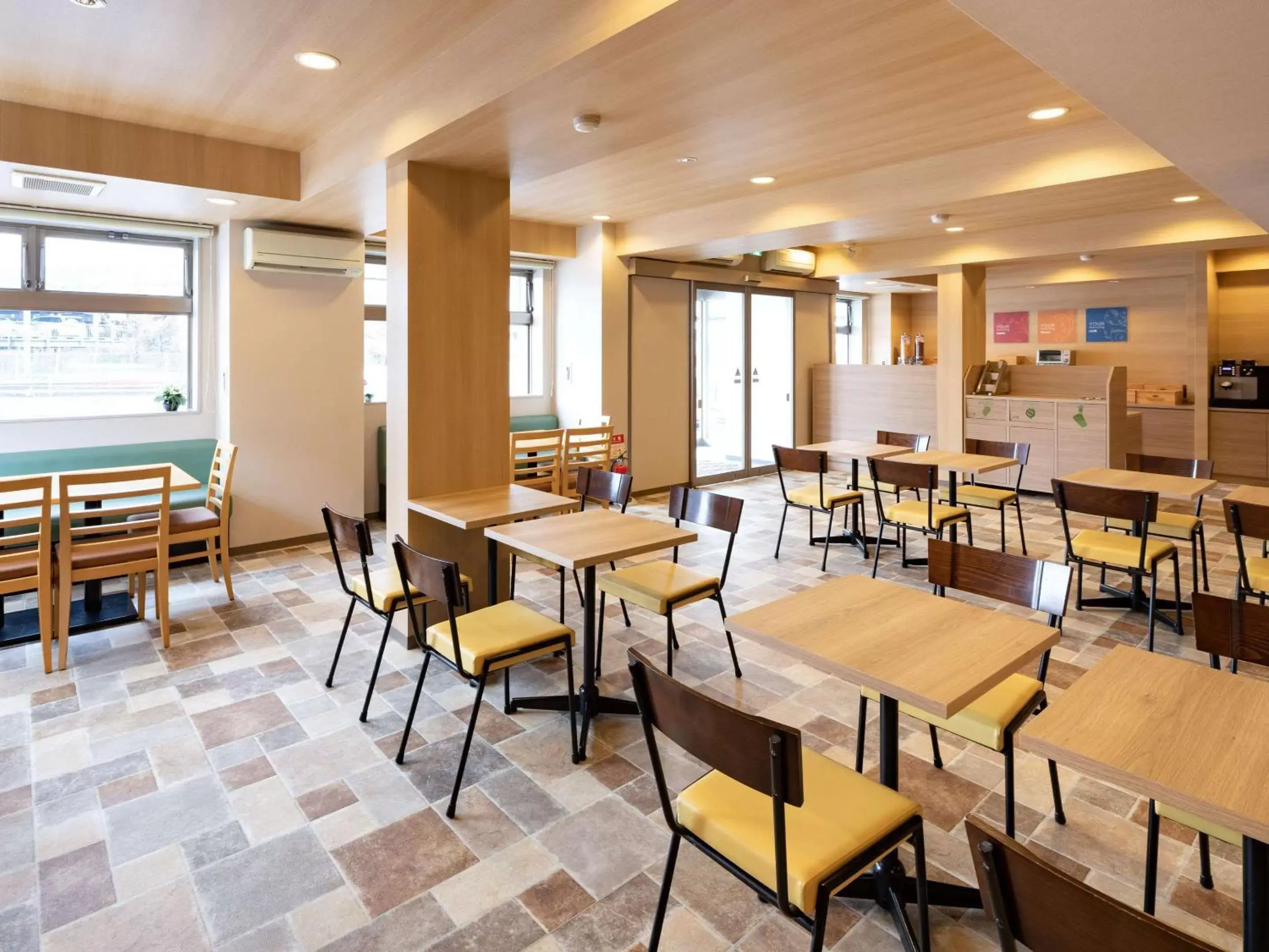 Restaurant/Places to Eat in Comfort Inn Kofu