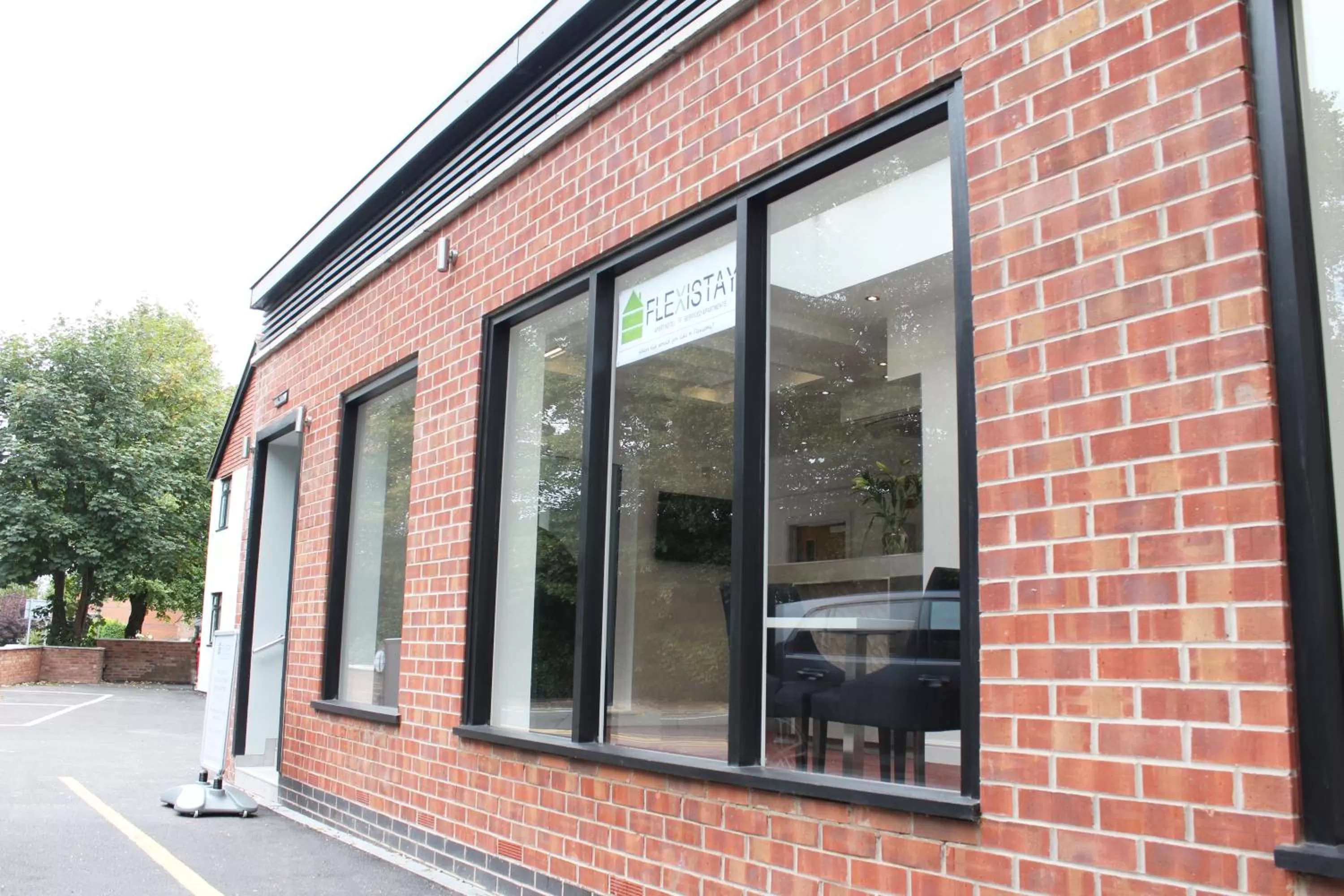 Property building in Flexistay Leicester Gable Aparthotel