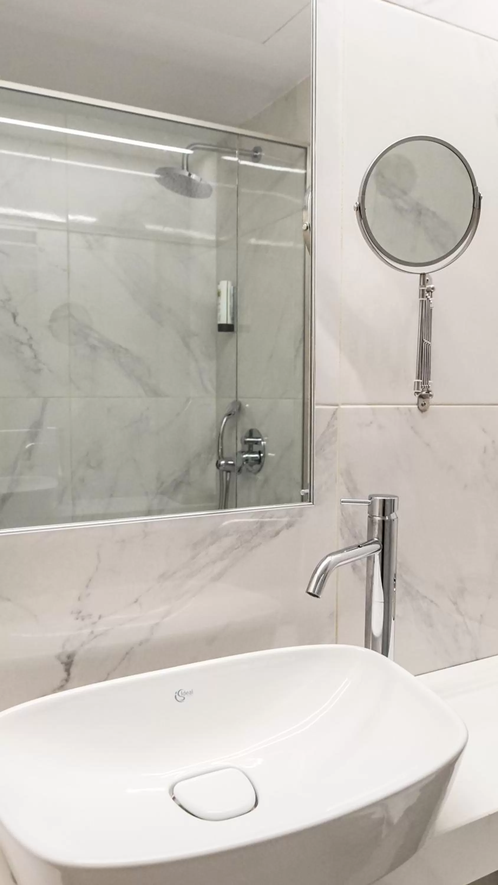 Bathroom in Athens Cypria Hotel