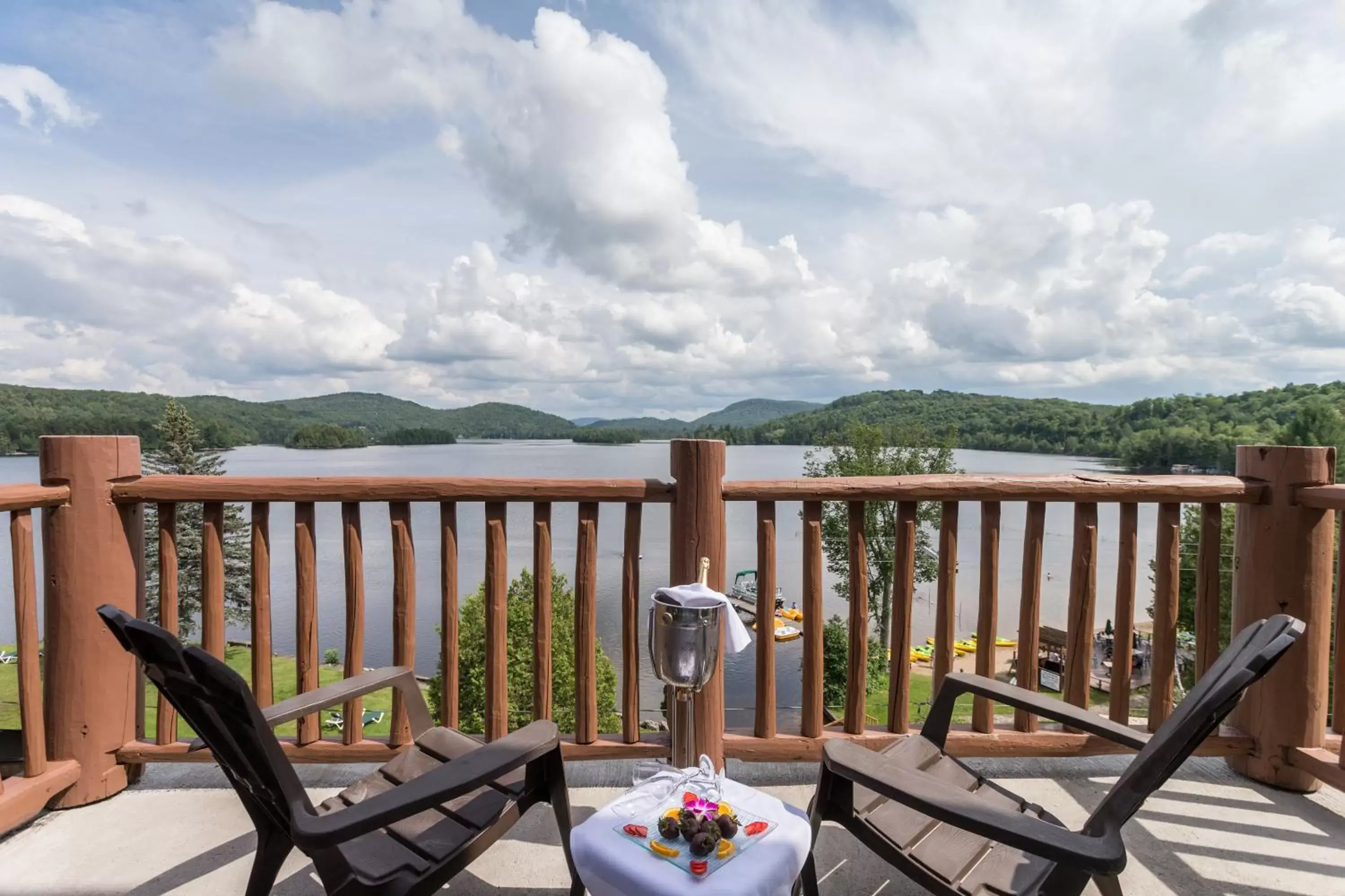 Lake view, Balcony/Terrace in Le Grand Lodge Mont Tremblant