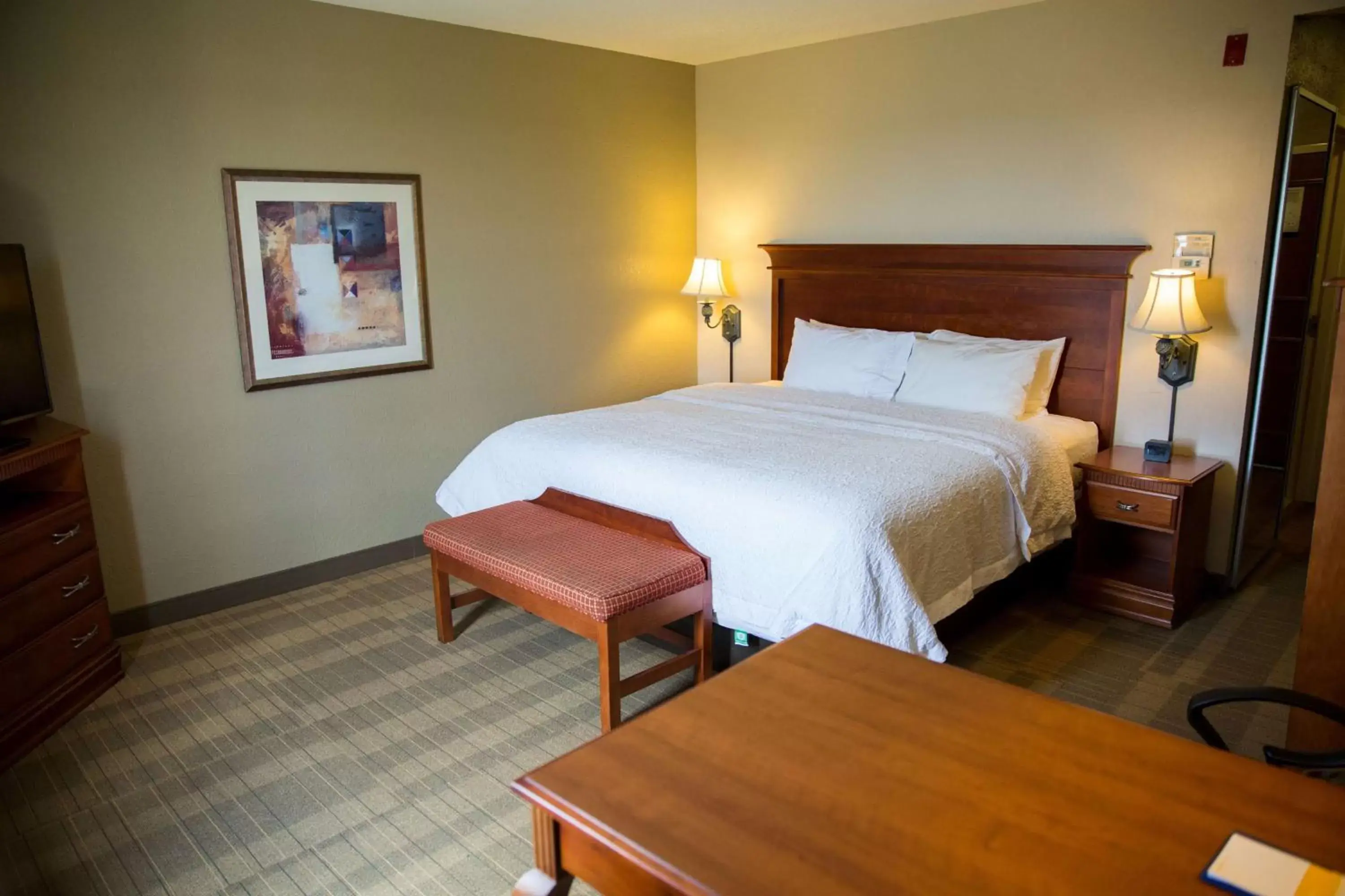 Bed in Hampton Inn & Suites Grenada