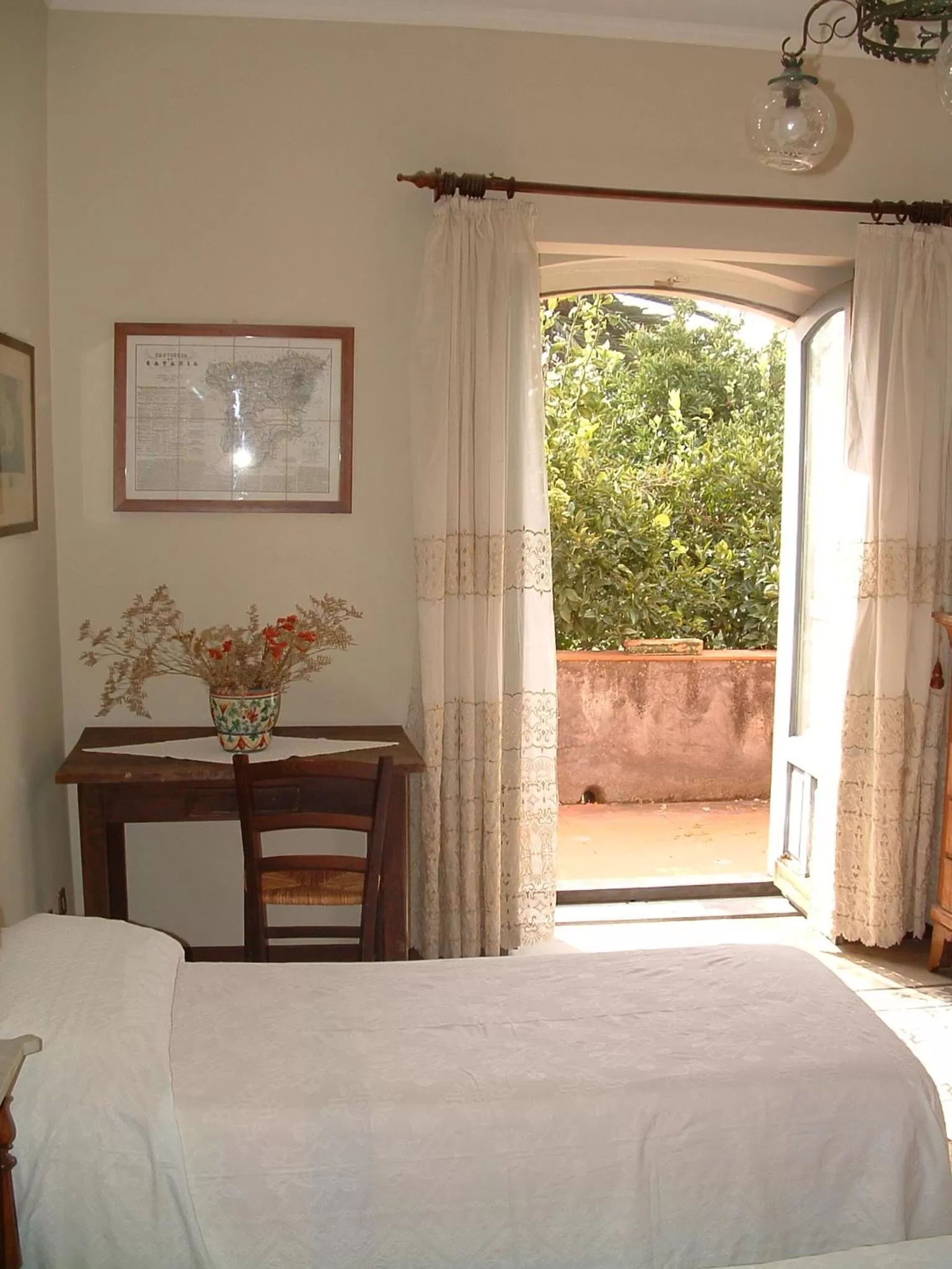 Garden view in B&B Valle Allegra