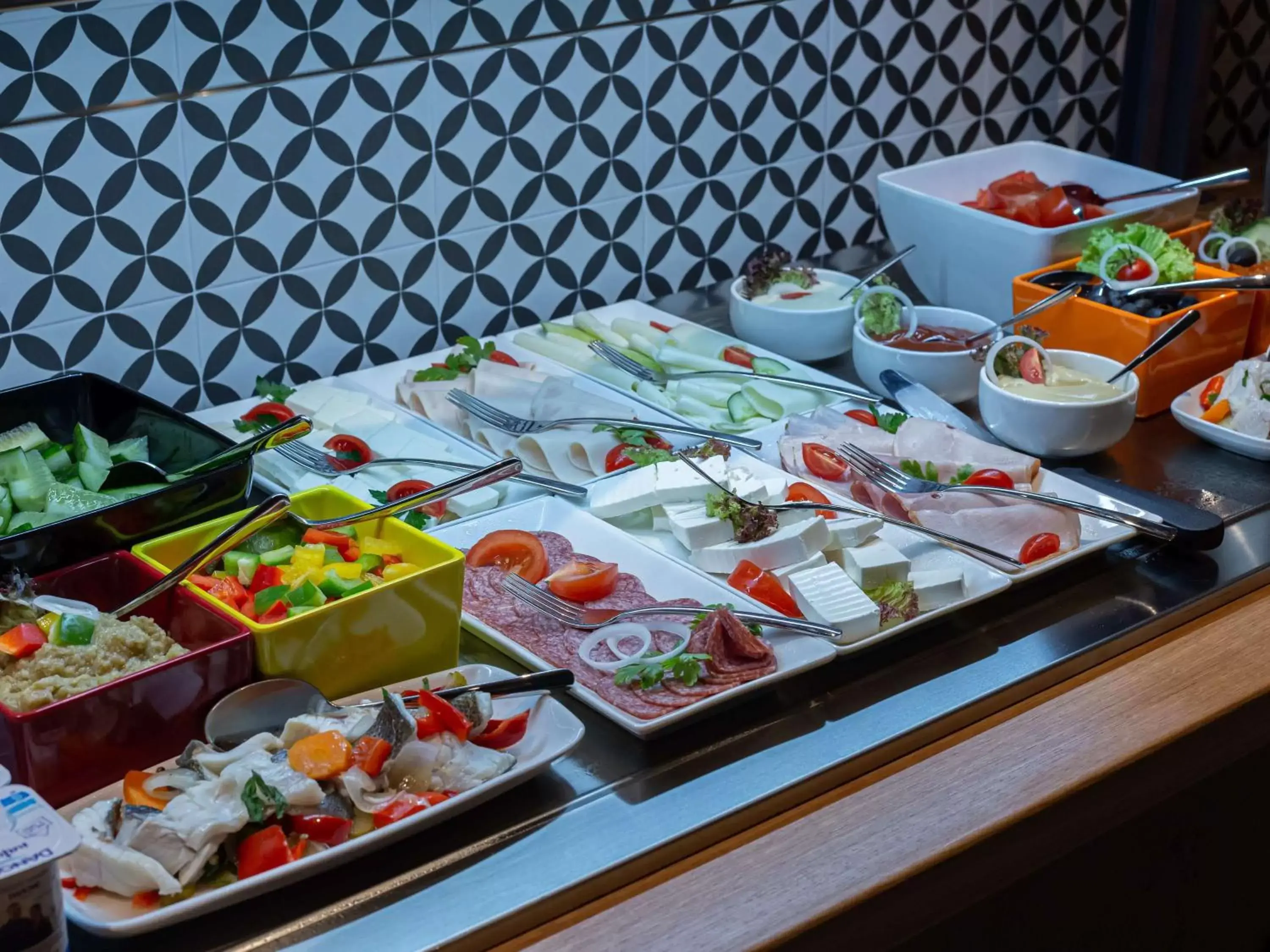 Restaurant/places to eat in ibis Styles Bucharest City Center