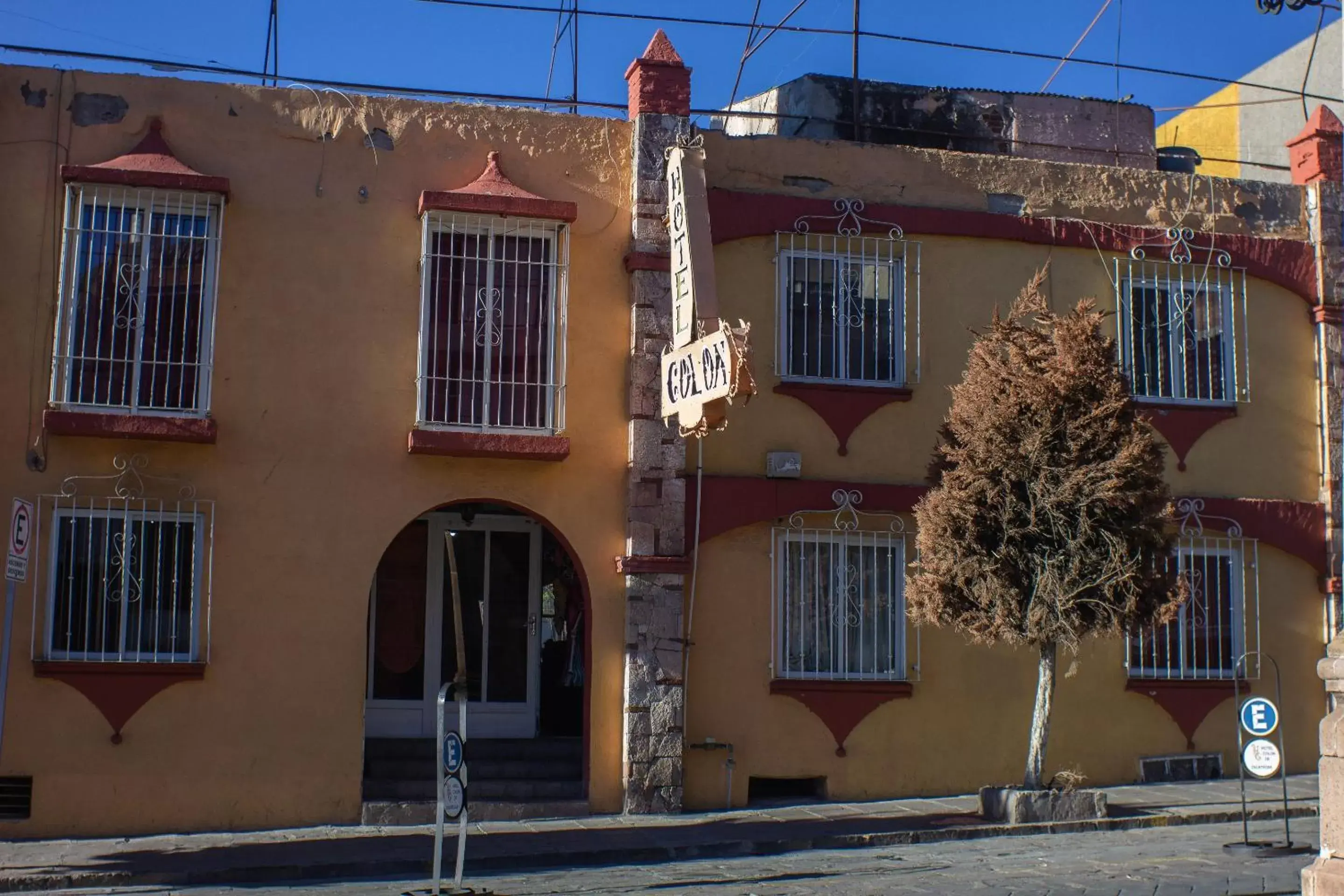 Facade/entrance, Property Building in OYO Hotel Colón, Plaza Bicentenario, Zacatecas Centro