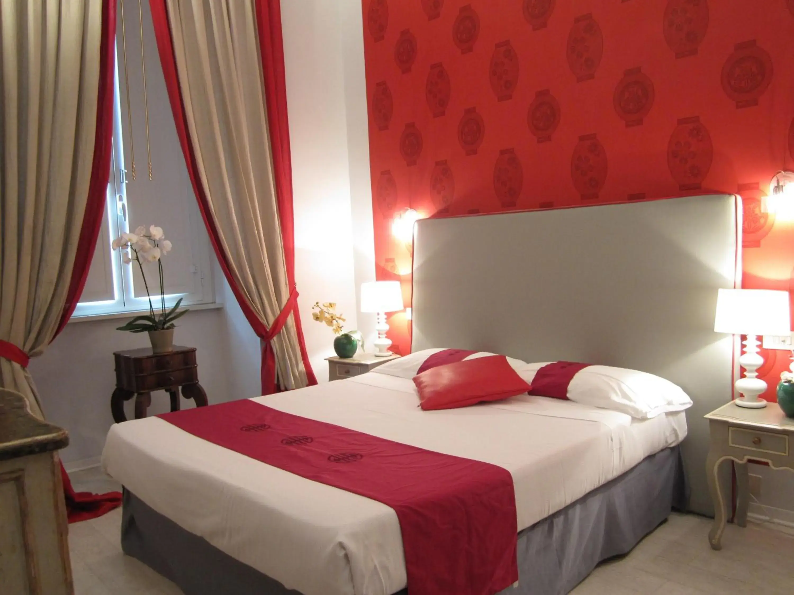 Superior Double Room in 66 Imperial Inn Deluxe B&B Superior Double Room in 66 Imperial Inn Deluxe B&B