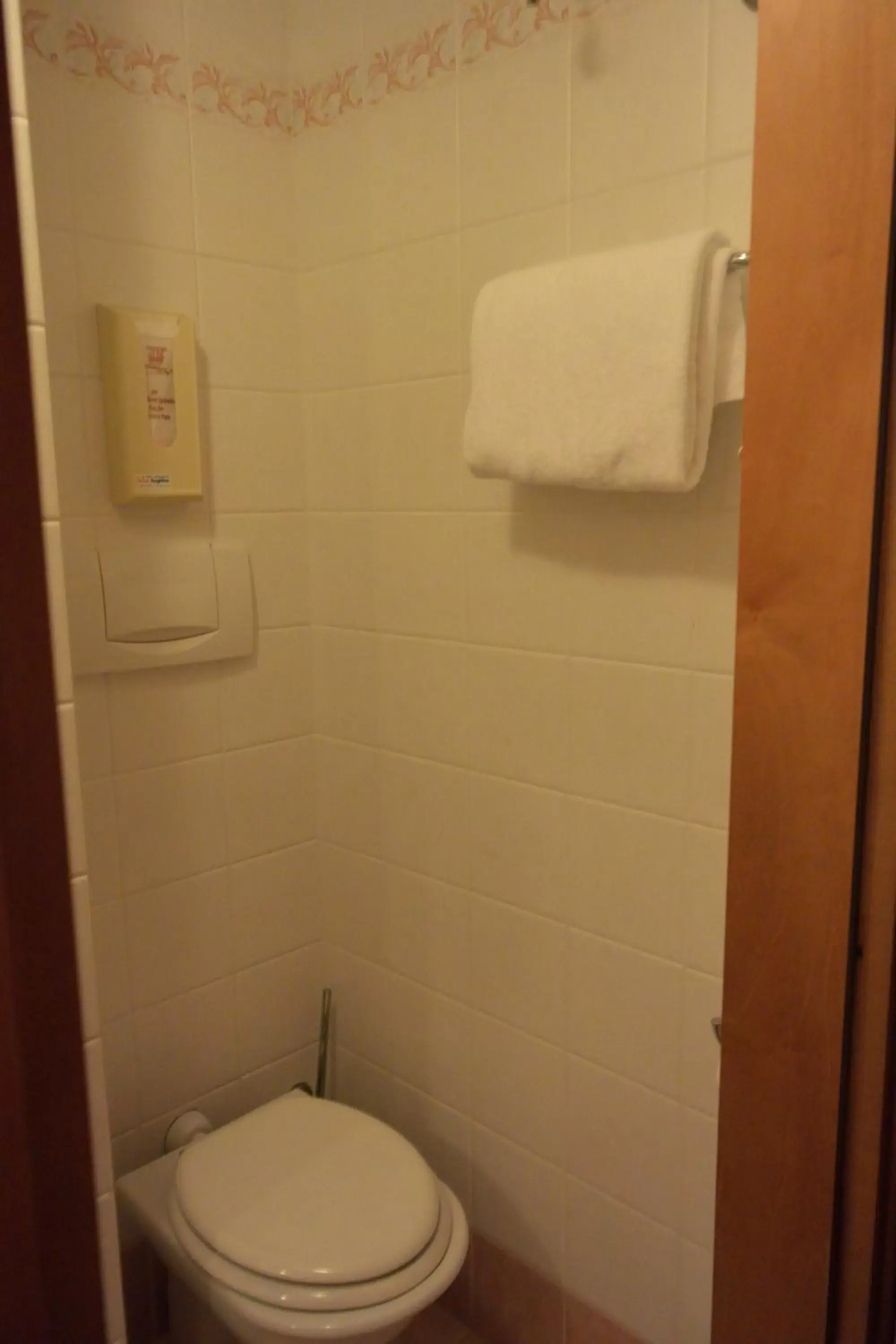 Toilet, Bathroom in Hotel Belle Arti