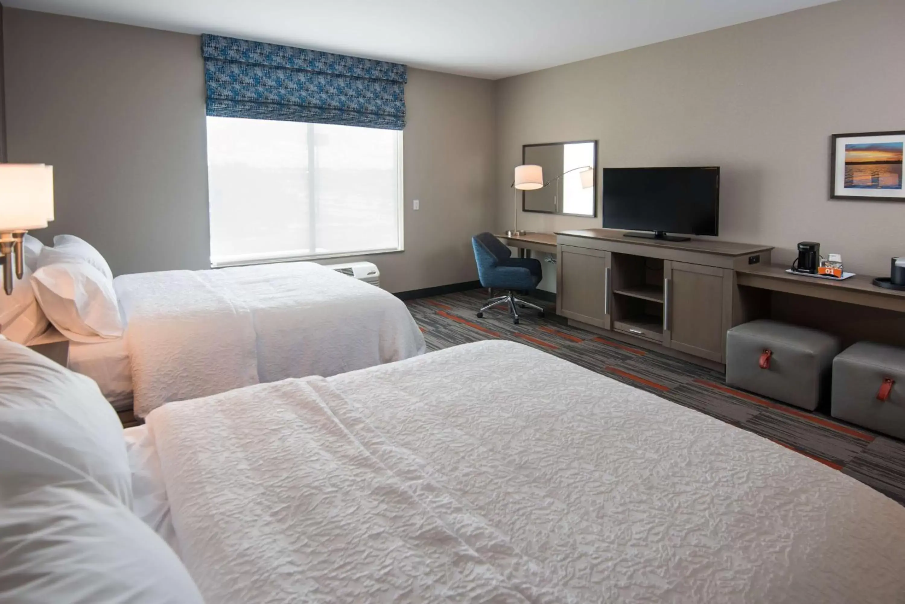 Bed in Hampton Inn and Suites at Wisconsin Dells Lake Delton