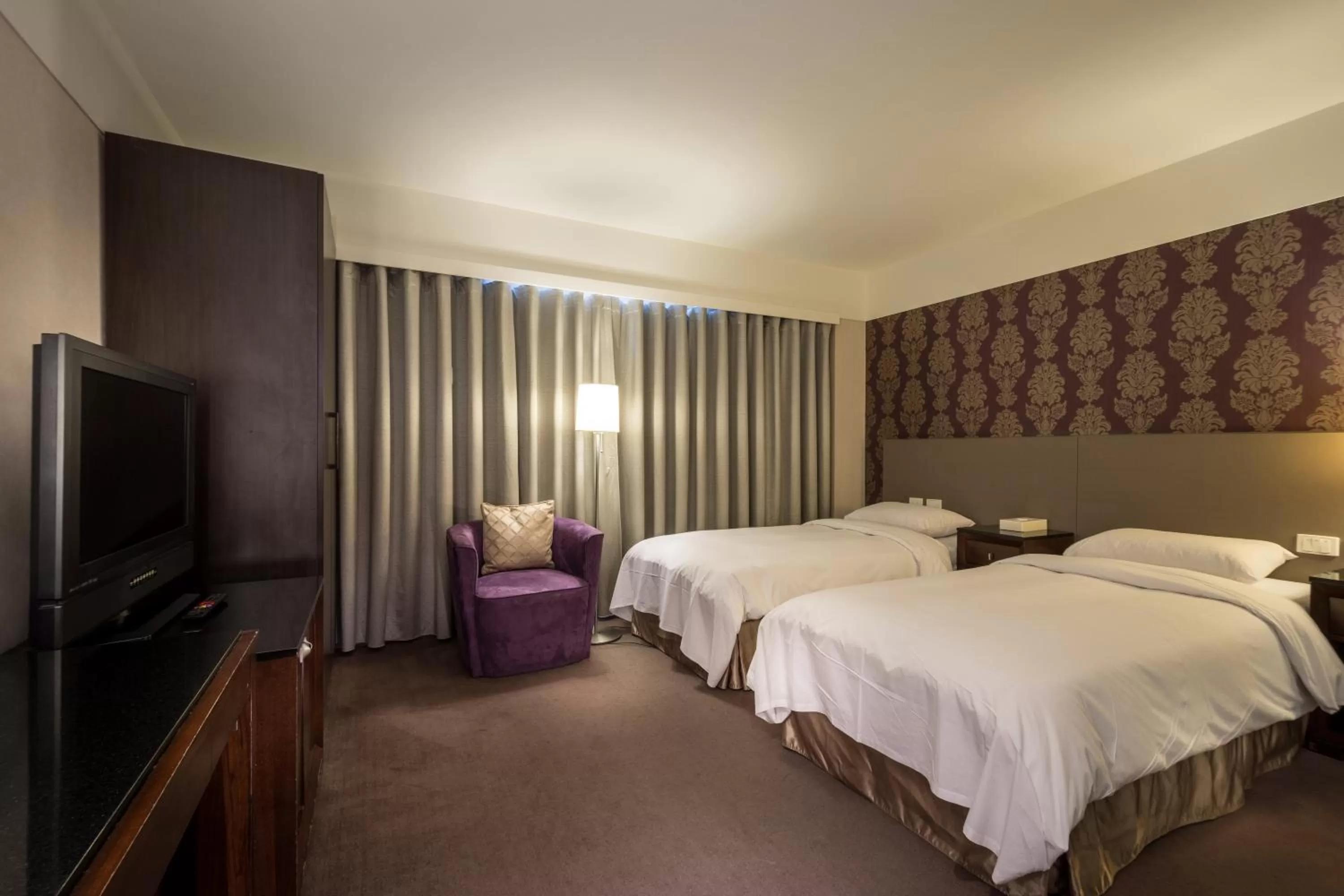 Photo of the whole room, Bed in Delight Hotel