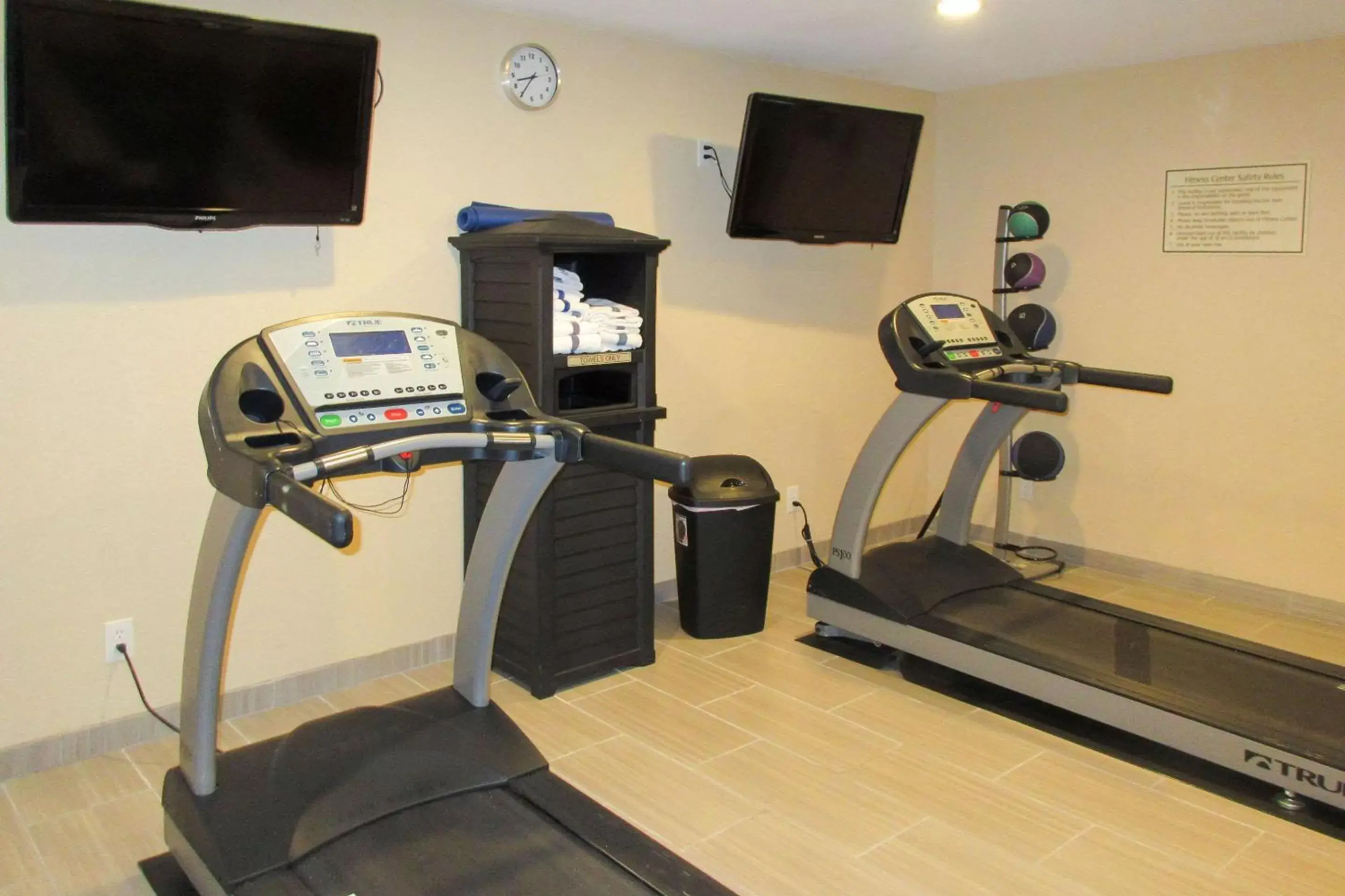 Fitness centre/facilities, Fitness Center/Facilities in Clarion Inn