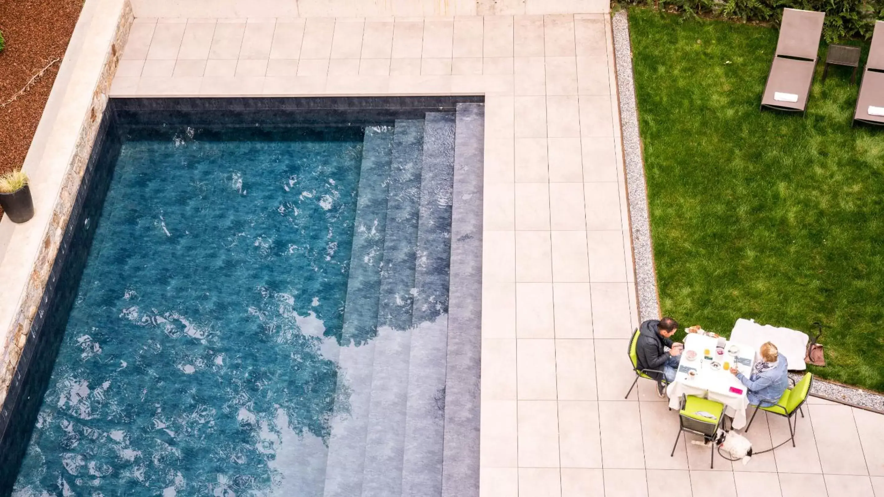 Swimming Pool in Flora Hotel & Suites