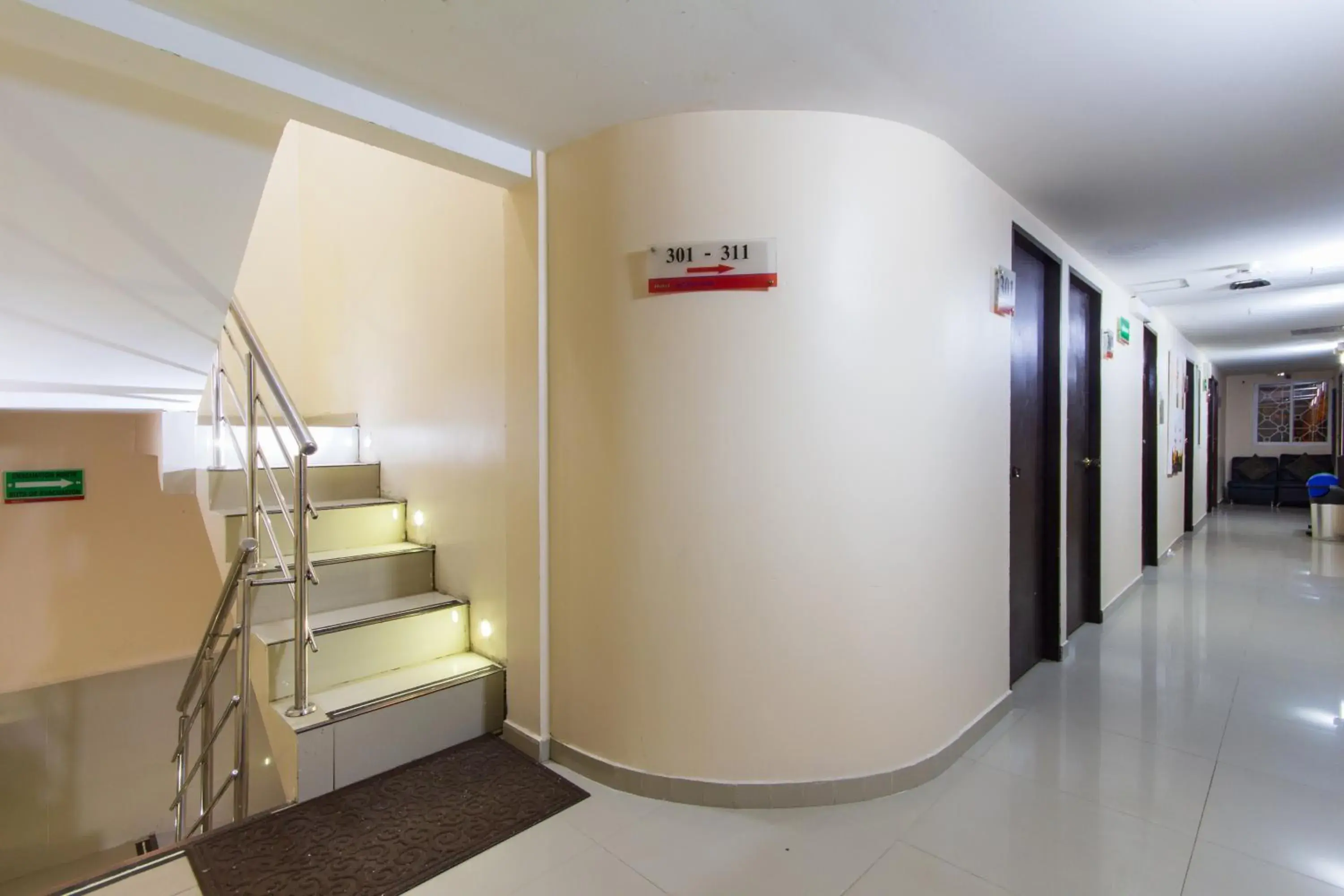 Area and facilities in Hotel Marina Suites By GEH Suites