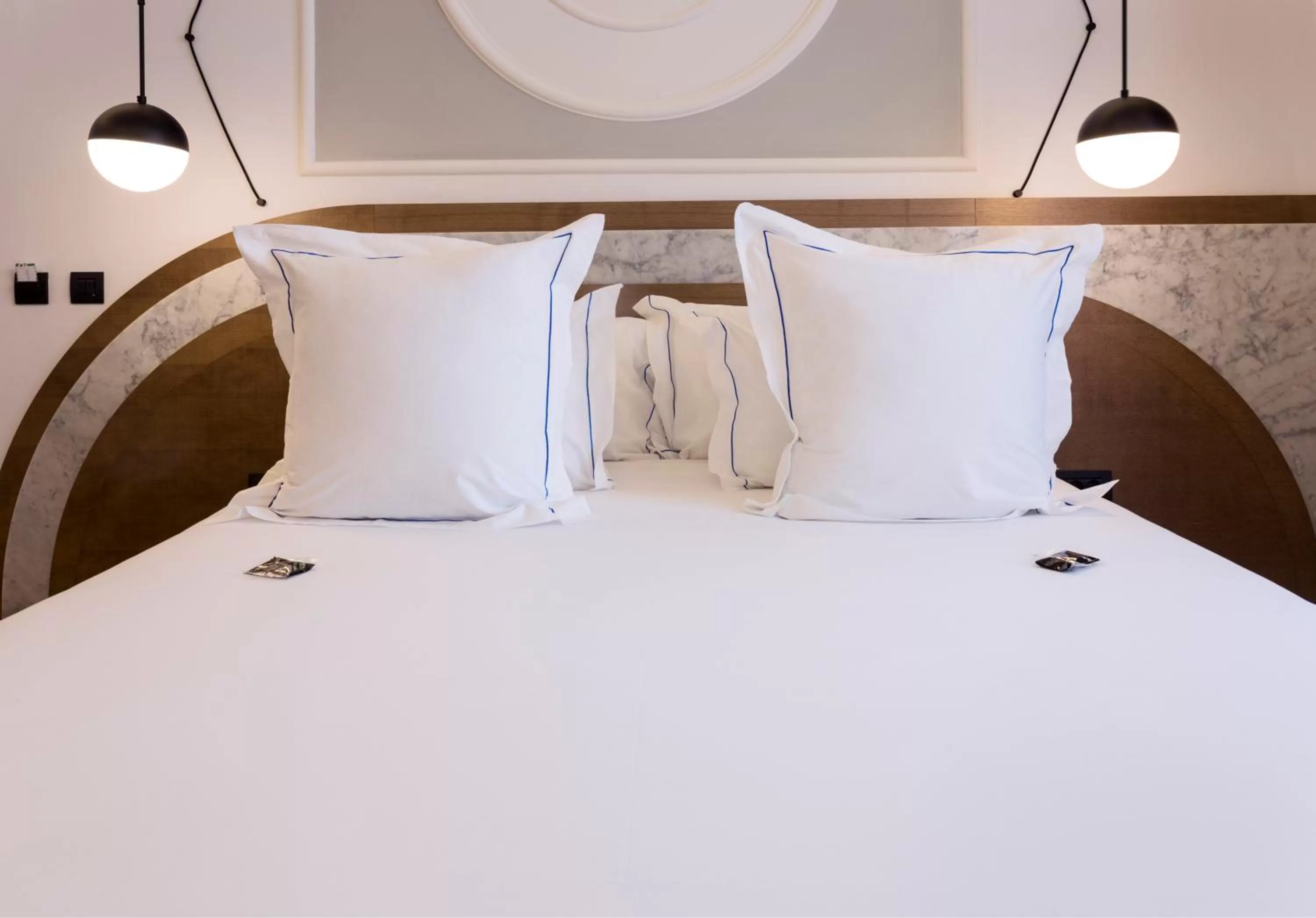 Bed in One Shot Fortuny