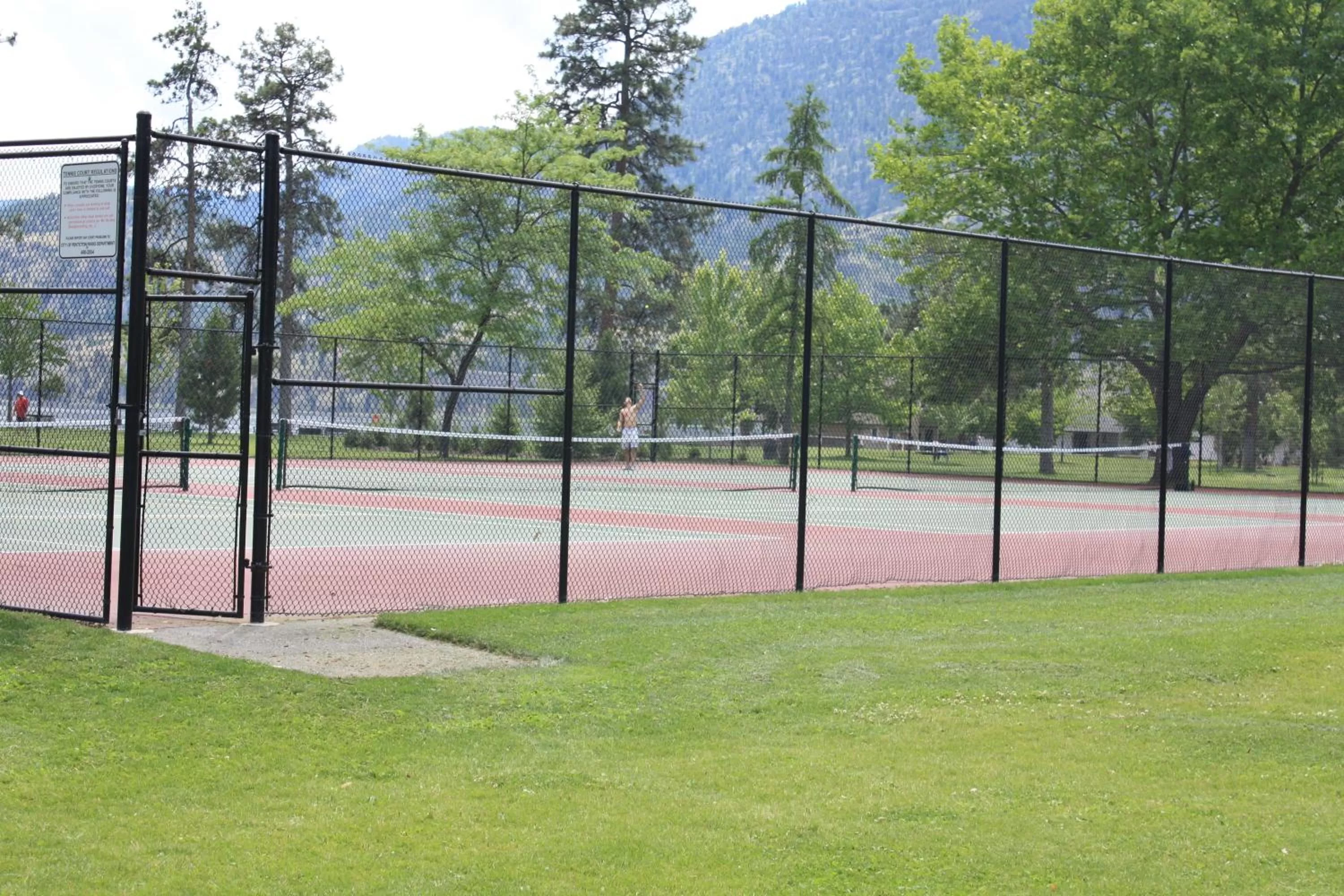 Tennis court, Tennis/Squash in Sunny Beach Motel