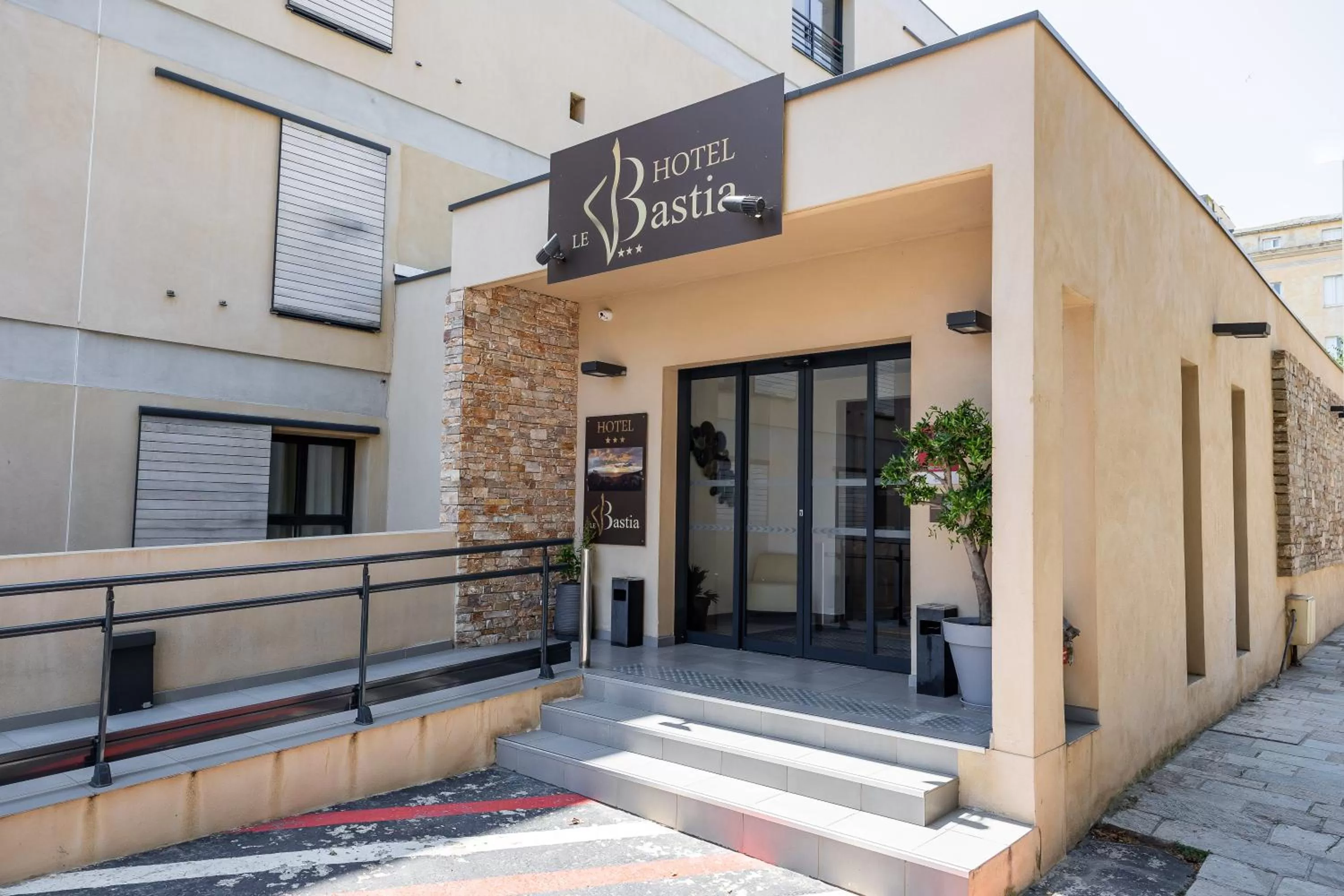 Property building in Hôtel Le Bastia
