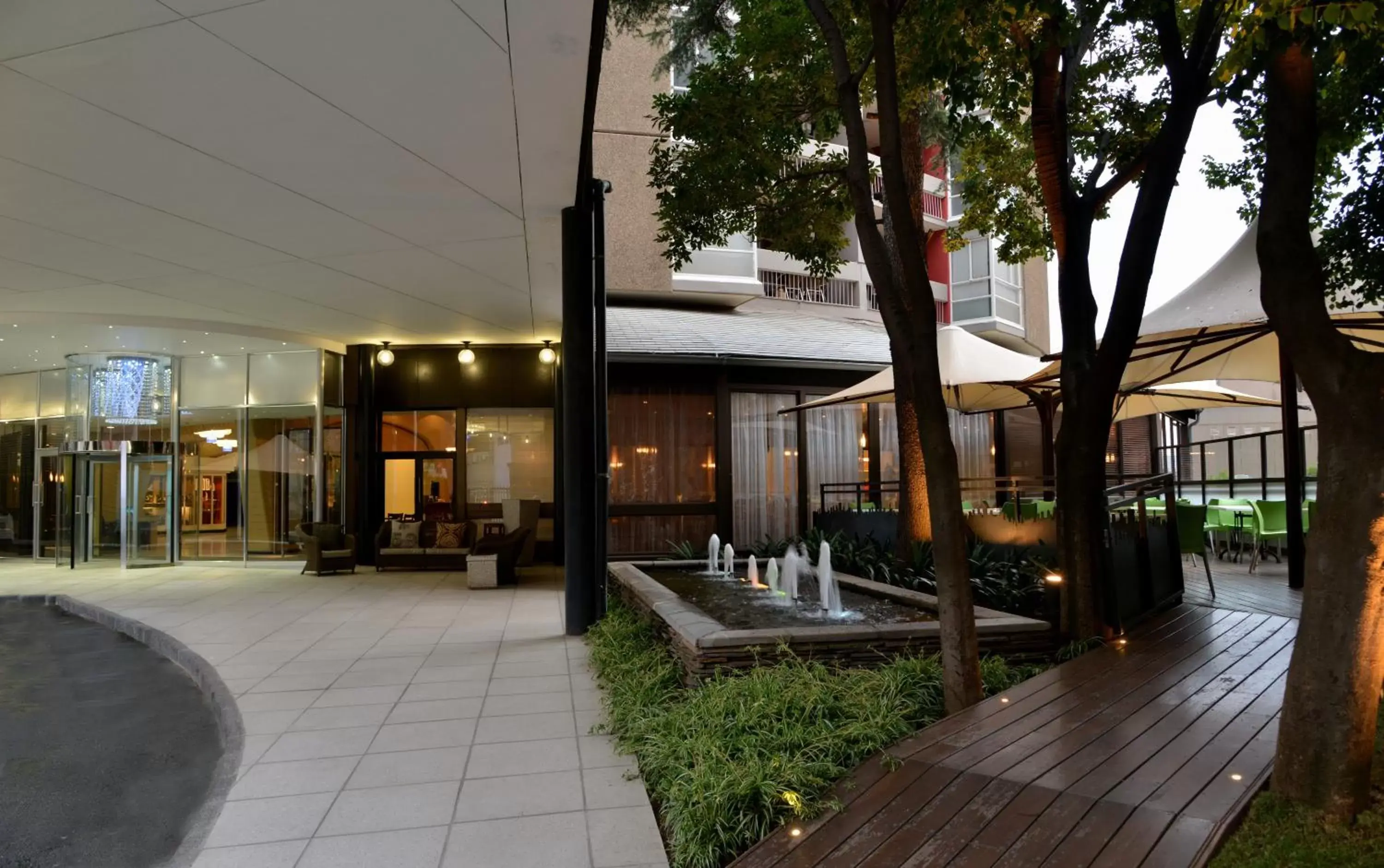 Facade/entrance in ANEW Hotel Parktonian Johannesburg
