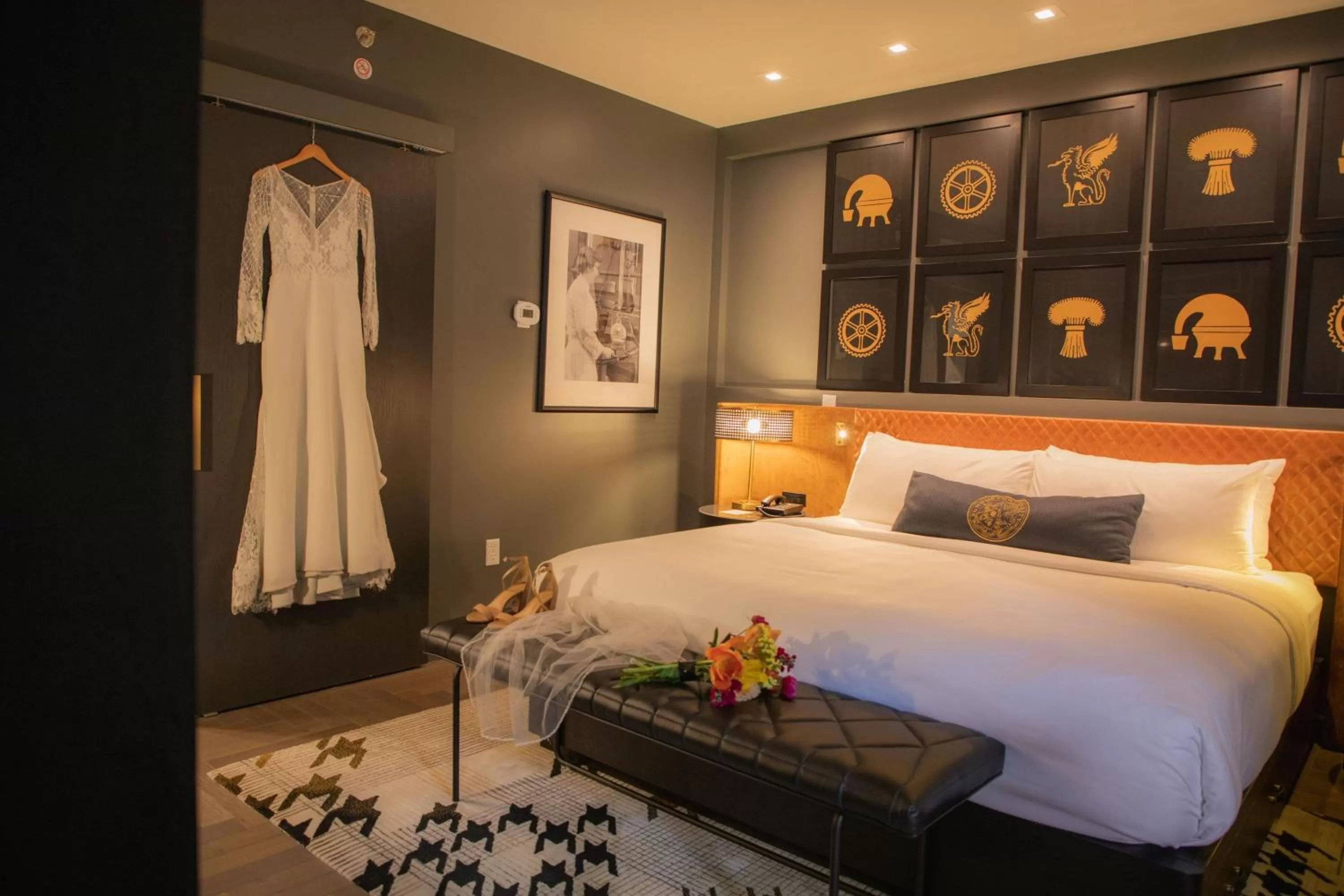 Bedroom, Bed in The Union Club Hotel at Purdue University, Autograph Collection