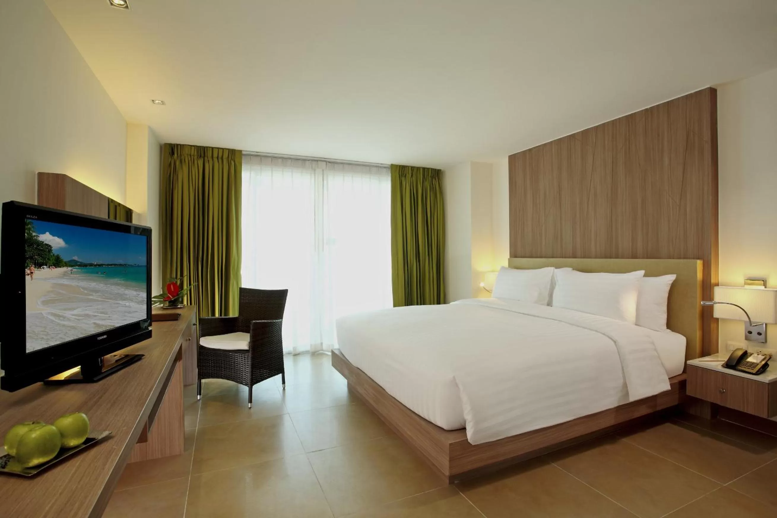 Photo of the whole room, Bed in Centara Pattaya Hotel