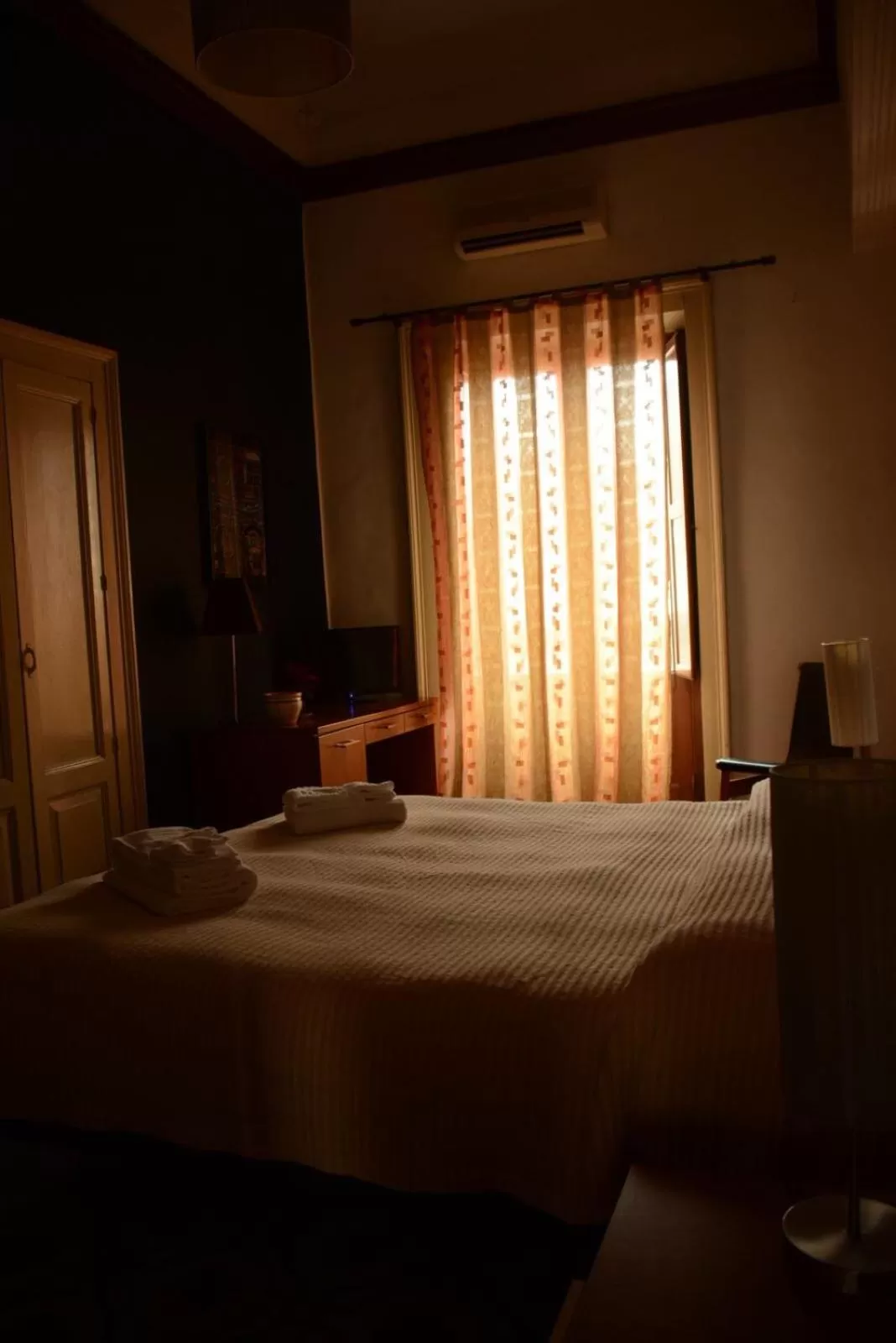 Photo of the whole room, Bed in B&B Opera