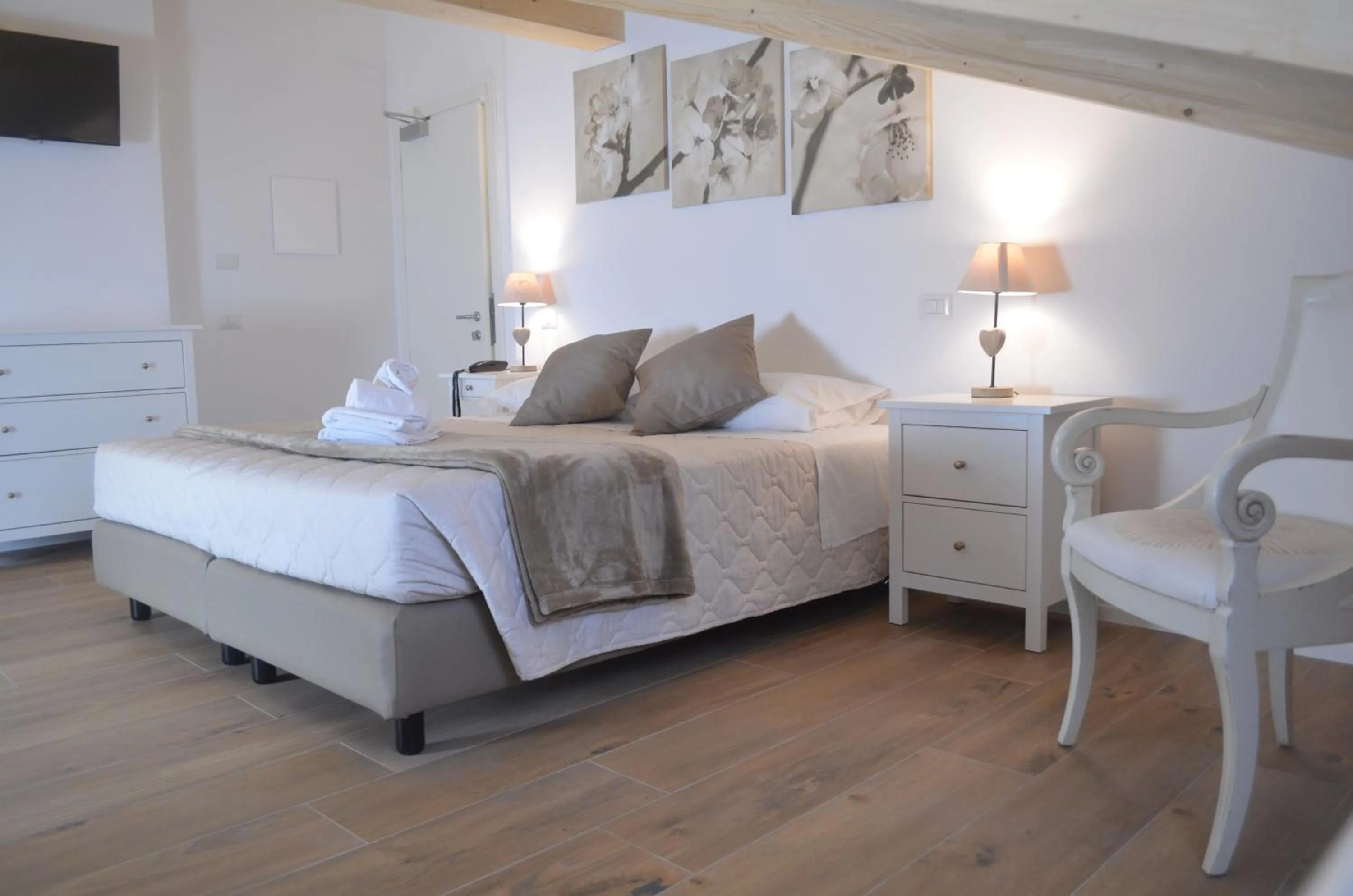 Photo of the whole room, Bed in Hotel RivaMia