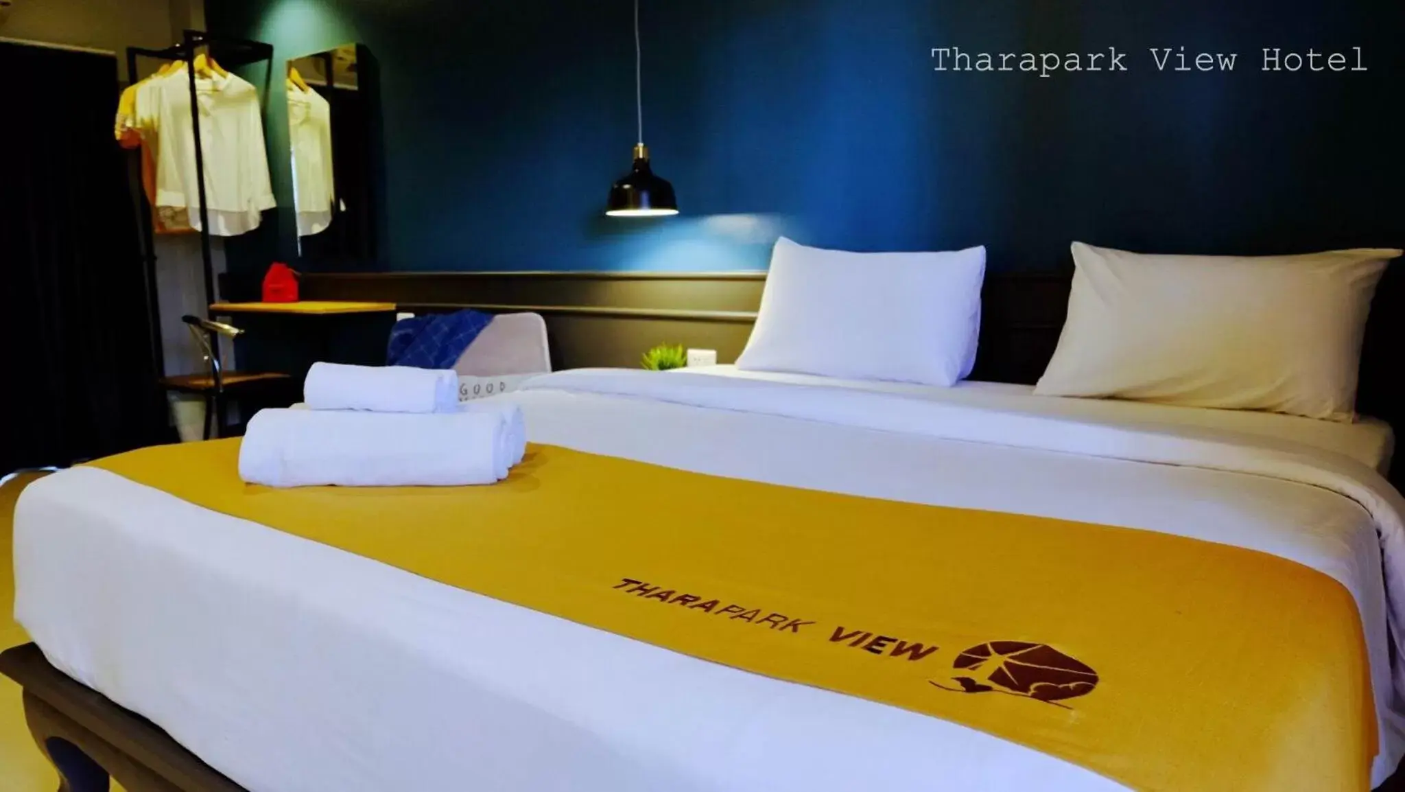 Bed in Tharapark View Hotel - SHA Plus