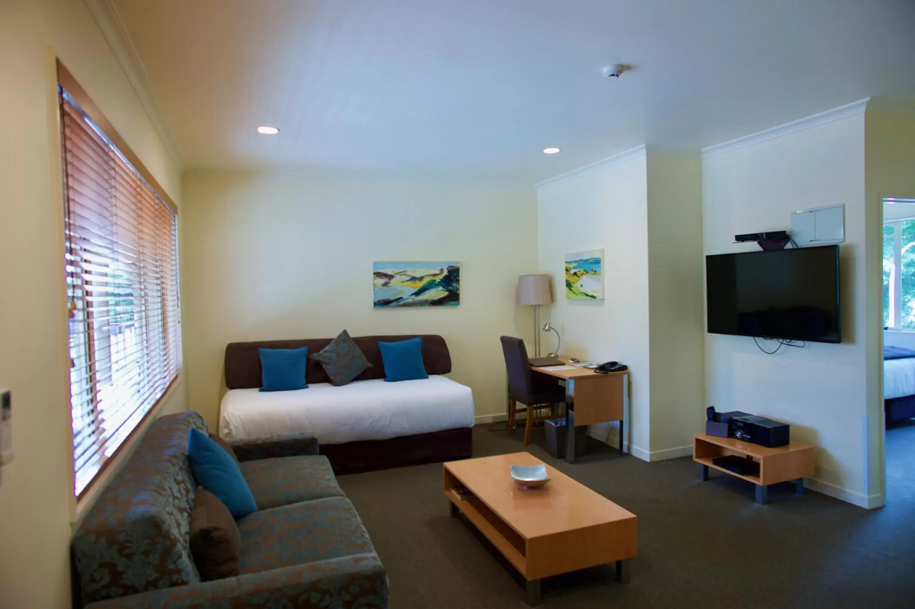 Living room, Seating Area in Regal Palms Resort