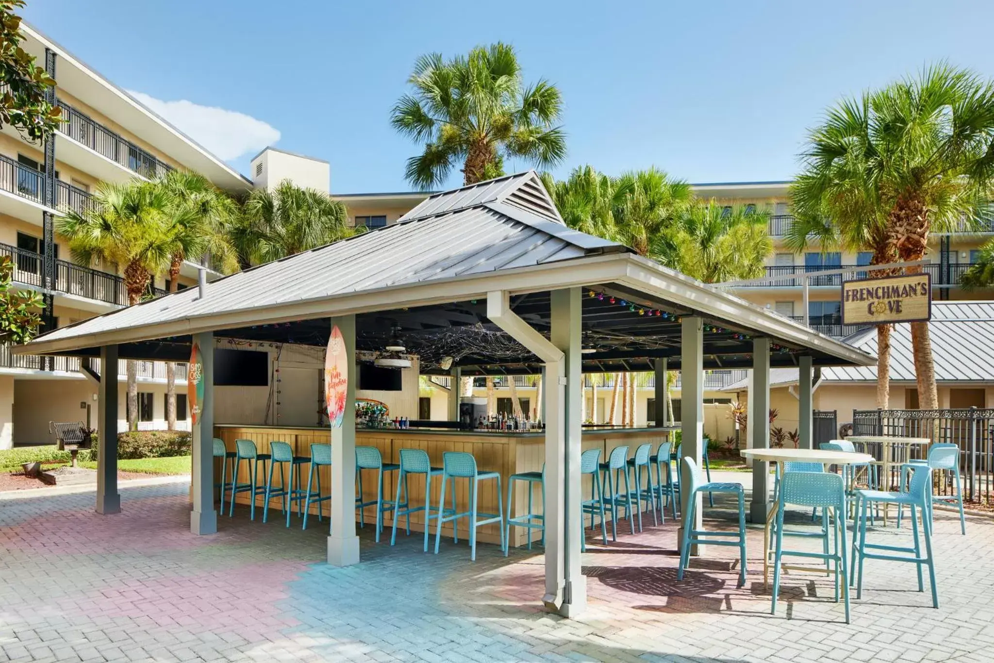 Lounge or bar in Staybridge Suites Orlando Royale Parc Suites, an IHG Hotel