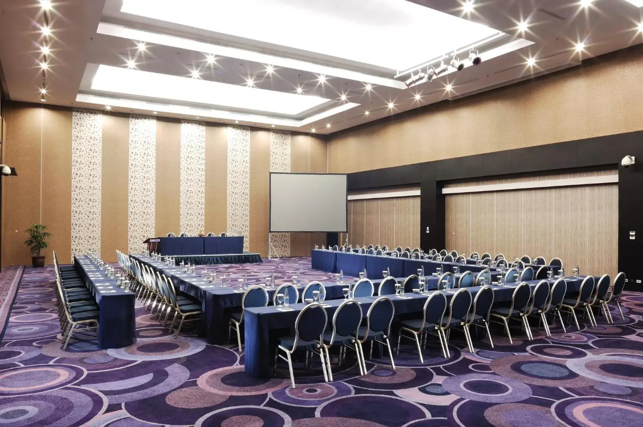 Meeting/conference room in Holiday Inn Bandung Pasteur, an IHG Hotel