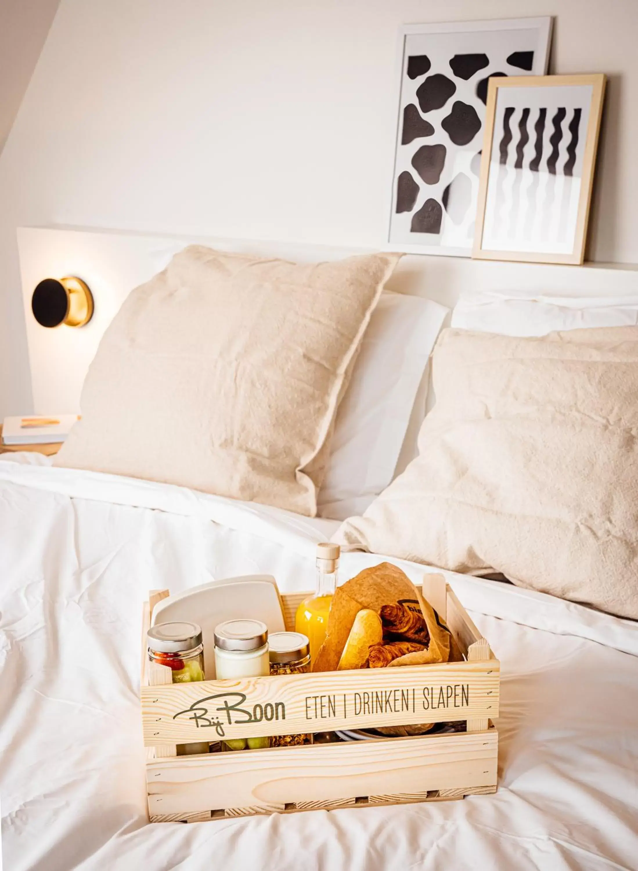 Food, Bed in Bij Boon