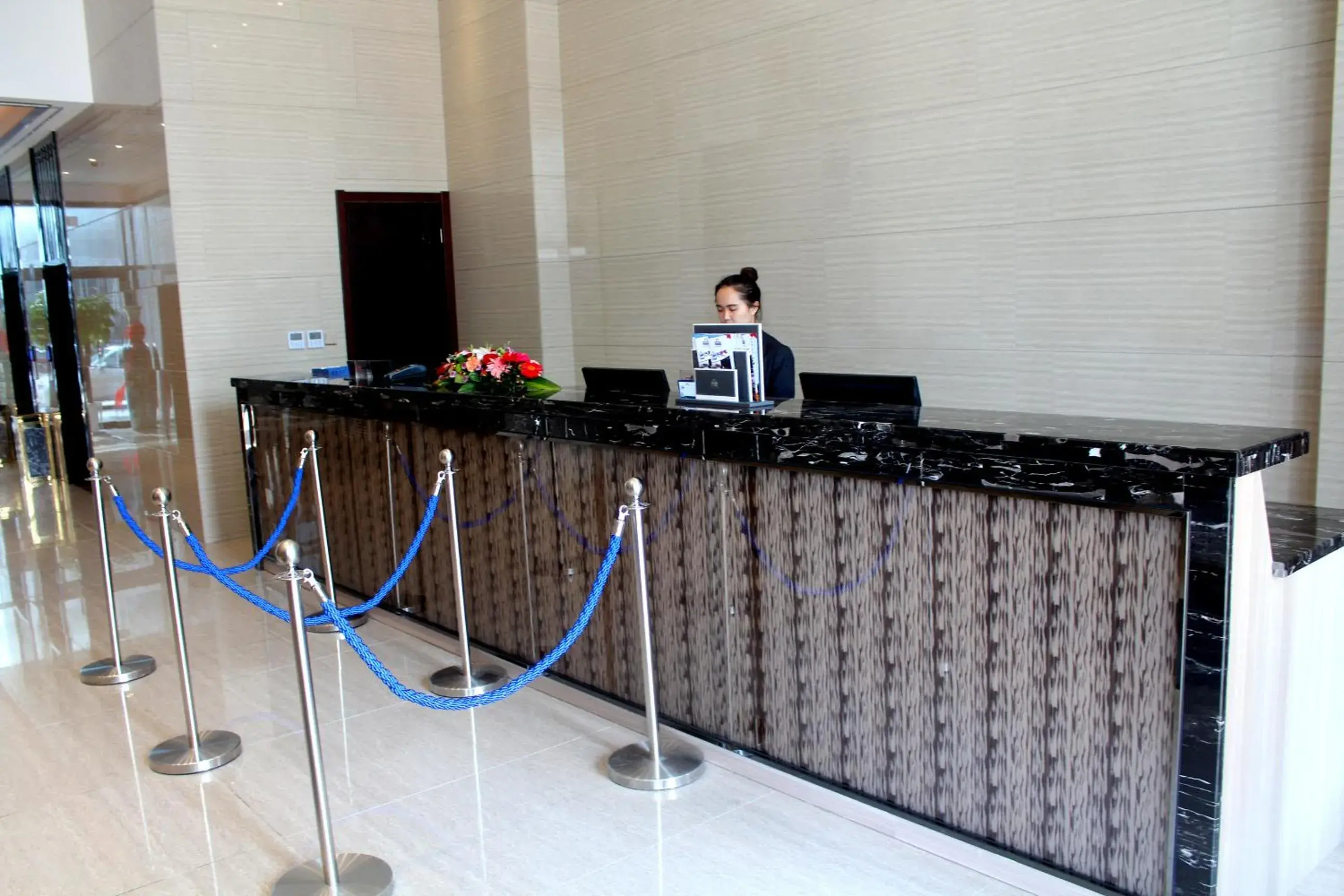 Lobby or reception in Days Inn Business Place Goldwin Yantai