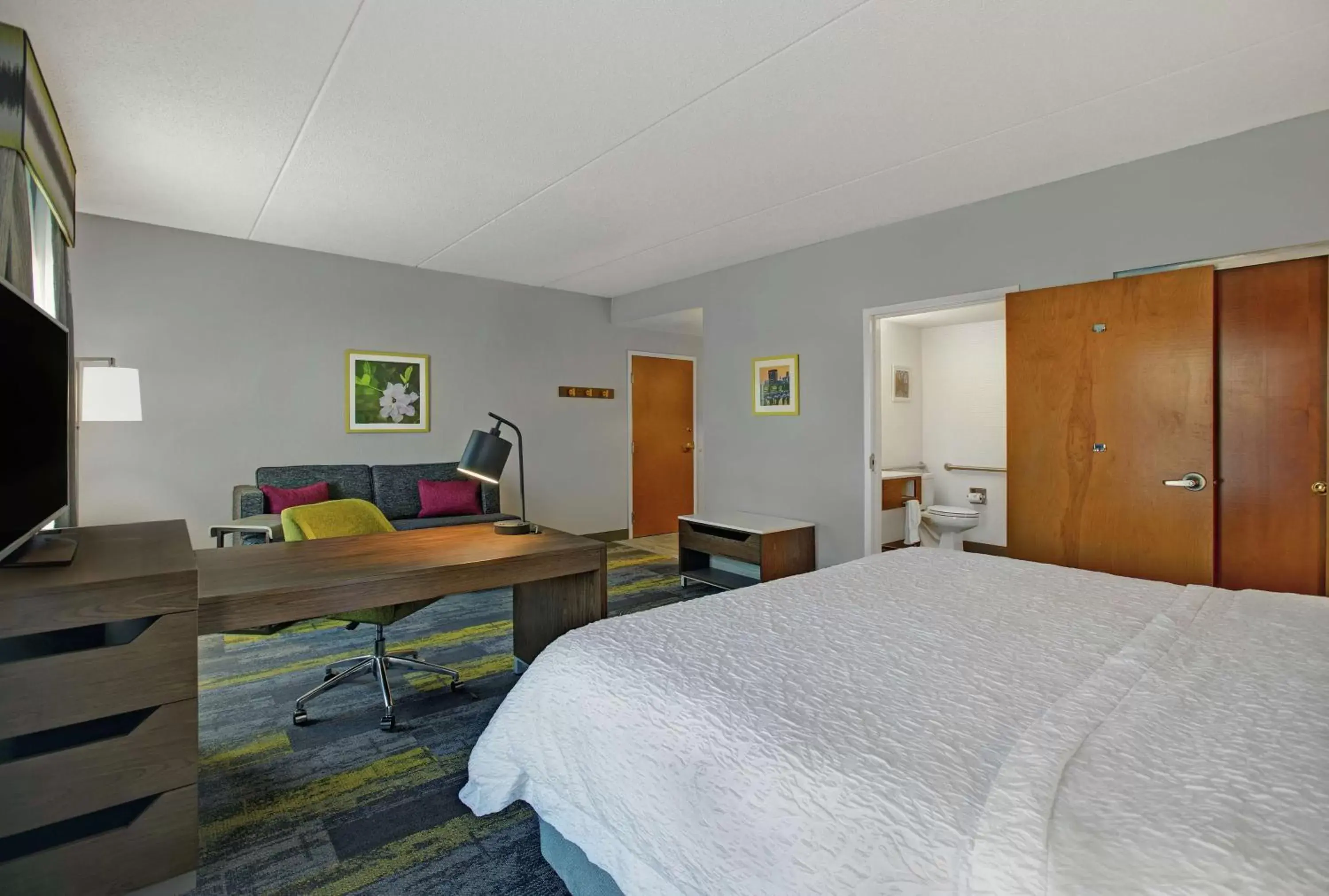 Bedroom, Bed in Hampton Inn & Suites Augusta West Bedroom, Bed in Hampton Inn & Suites Augusta West