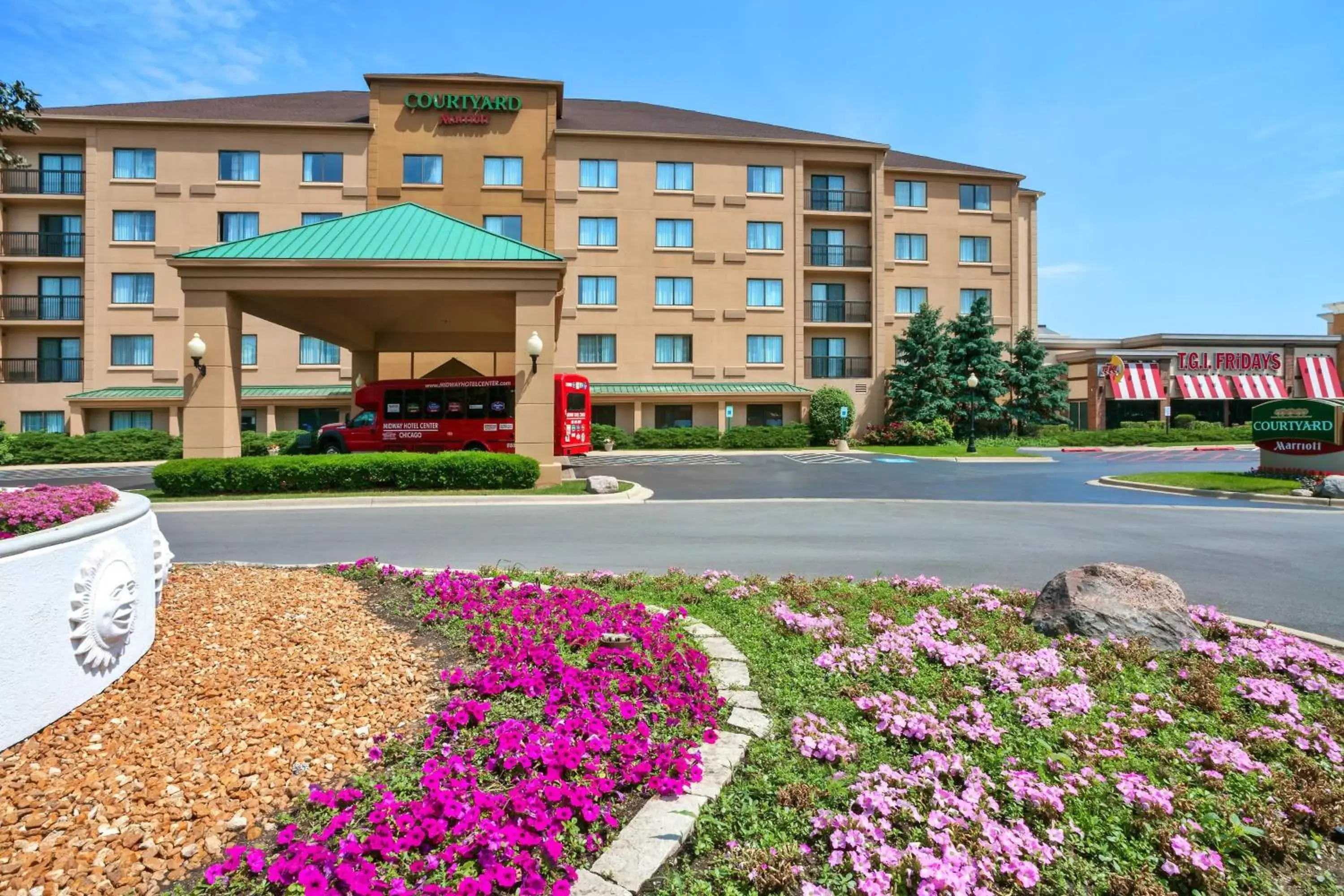 Property Building in Courtyard Chicago Midway Airport