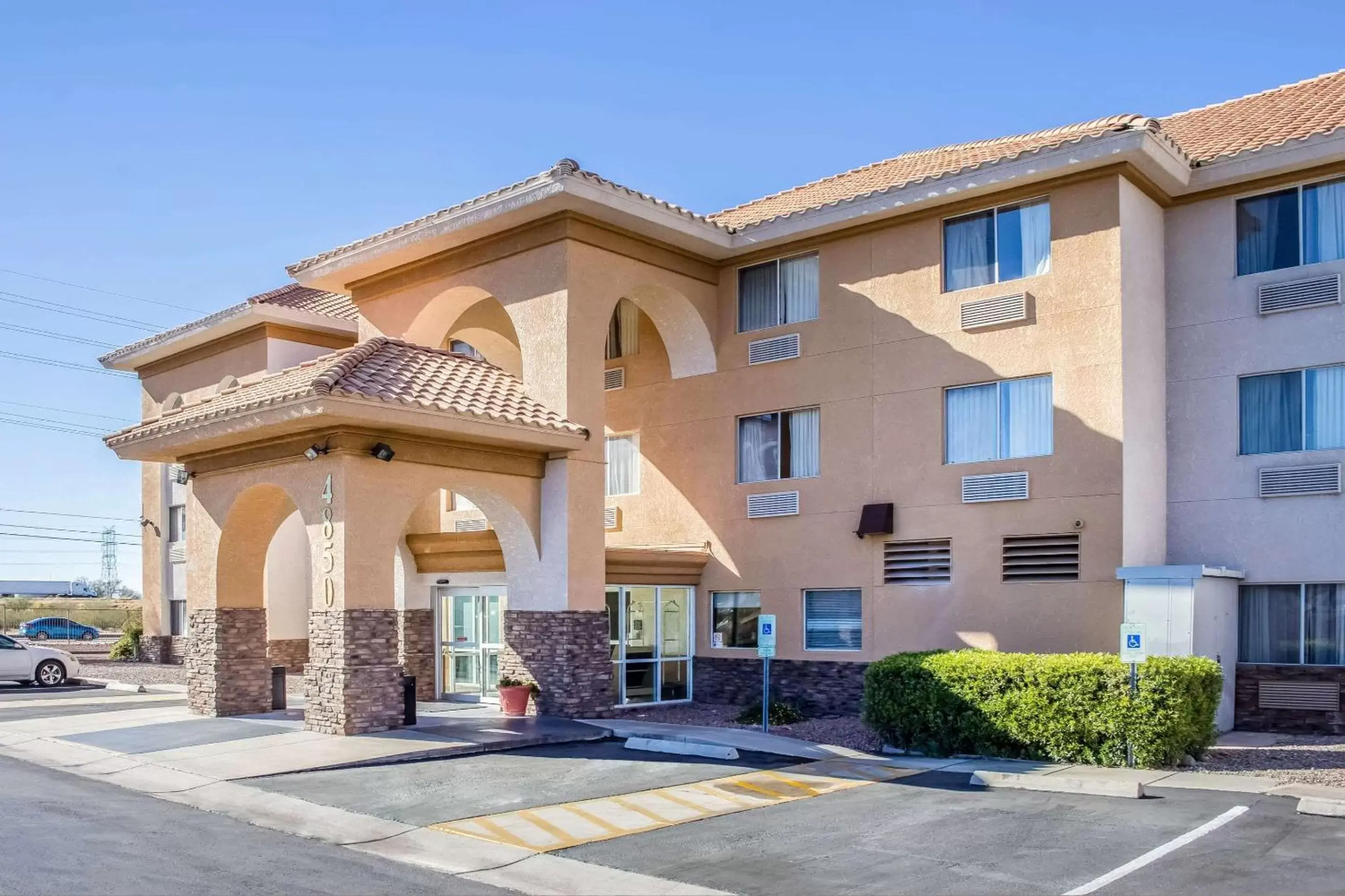Property Building in Comfort Inn & Suites near Kino Sports Complex