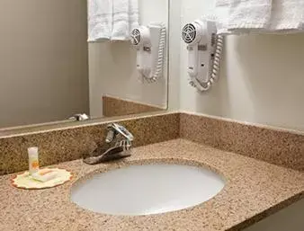 Bathroom in Days Inn by Wyndham Alamosa