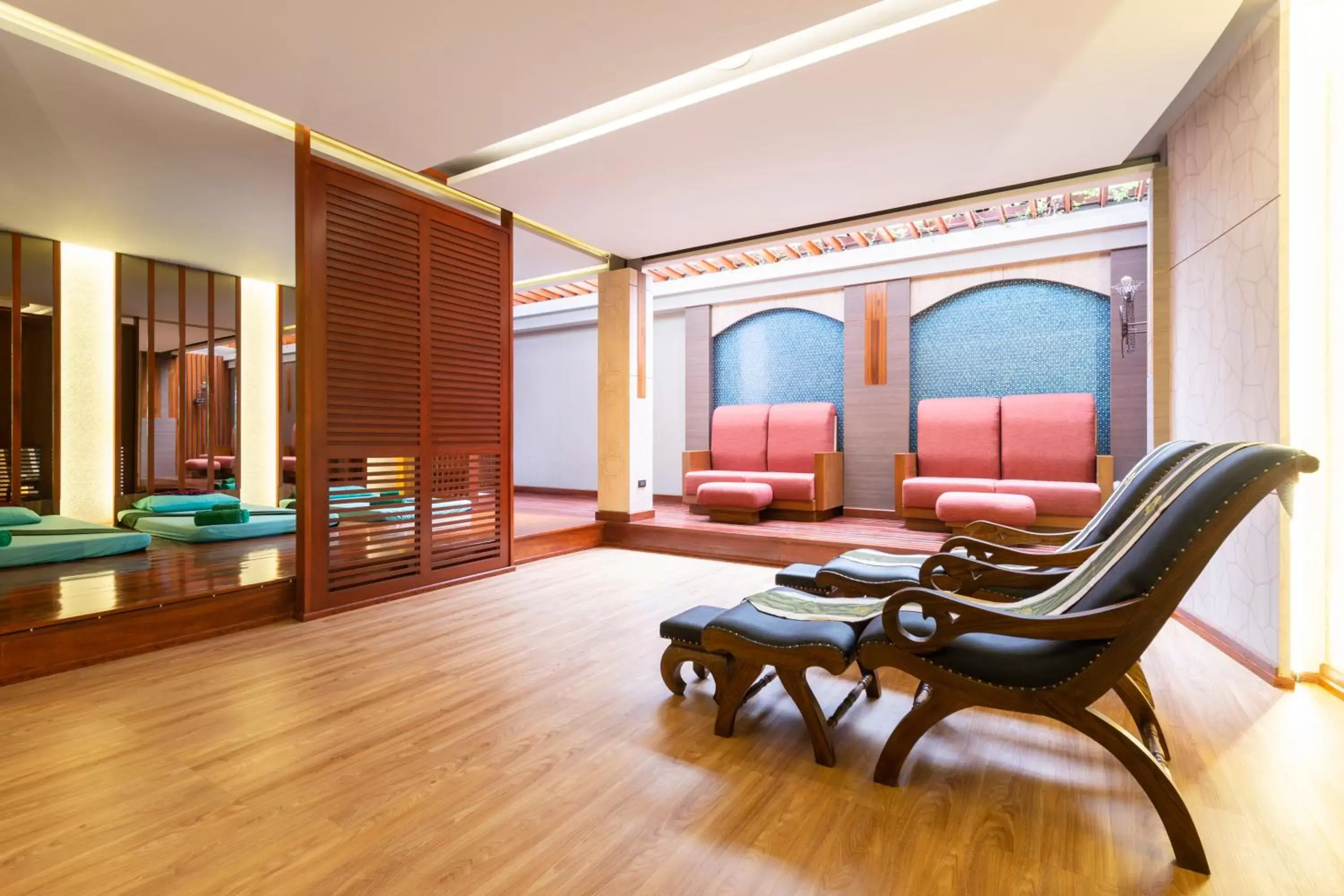 Massage in Khaolak Bayfront Resort