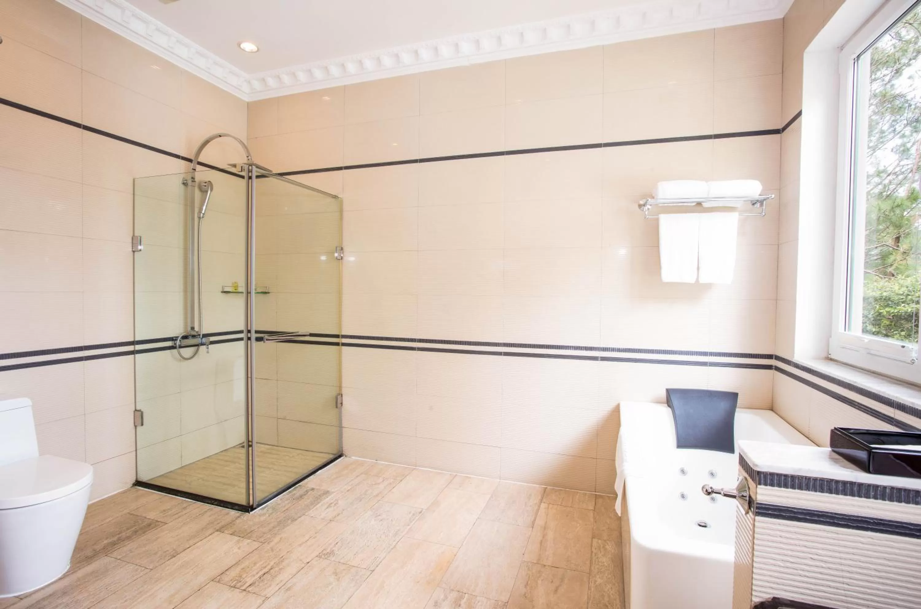 Shower in Dalat Edensee Lake Resort & Spa