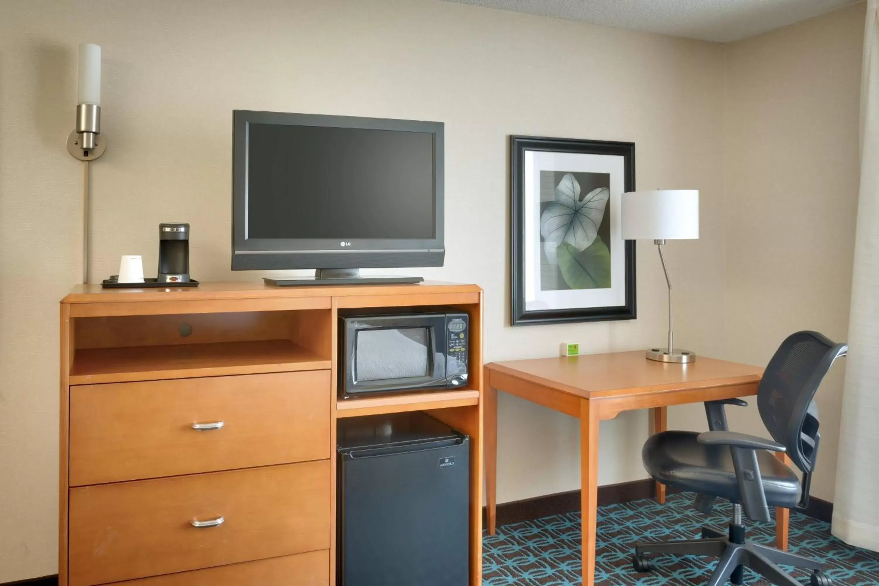 Photo of the whole room, TV/Entertainment Center in Fairfield Inn & Suites Salt Lake City Airport