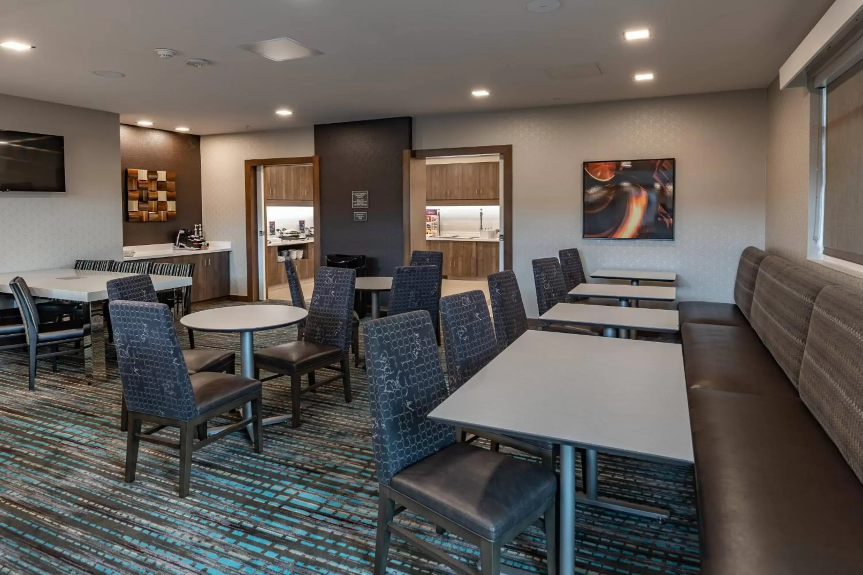 Breakfast, Restaurant/Places to Eat in Residence Inn by Marriott Dallas at The Canyon