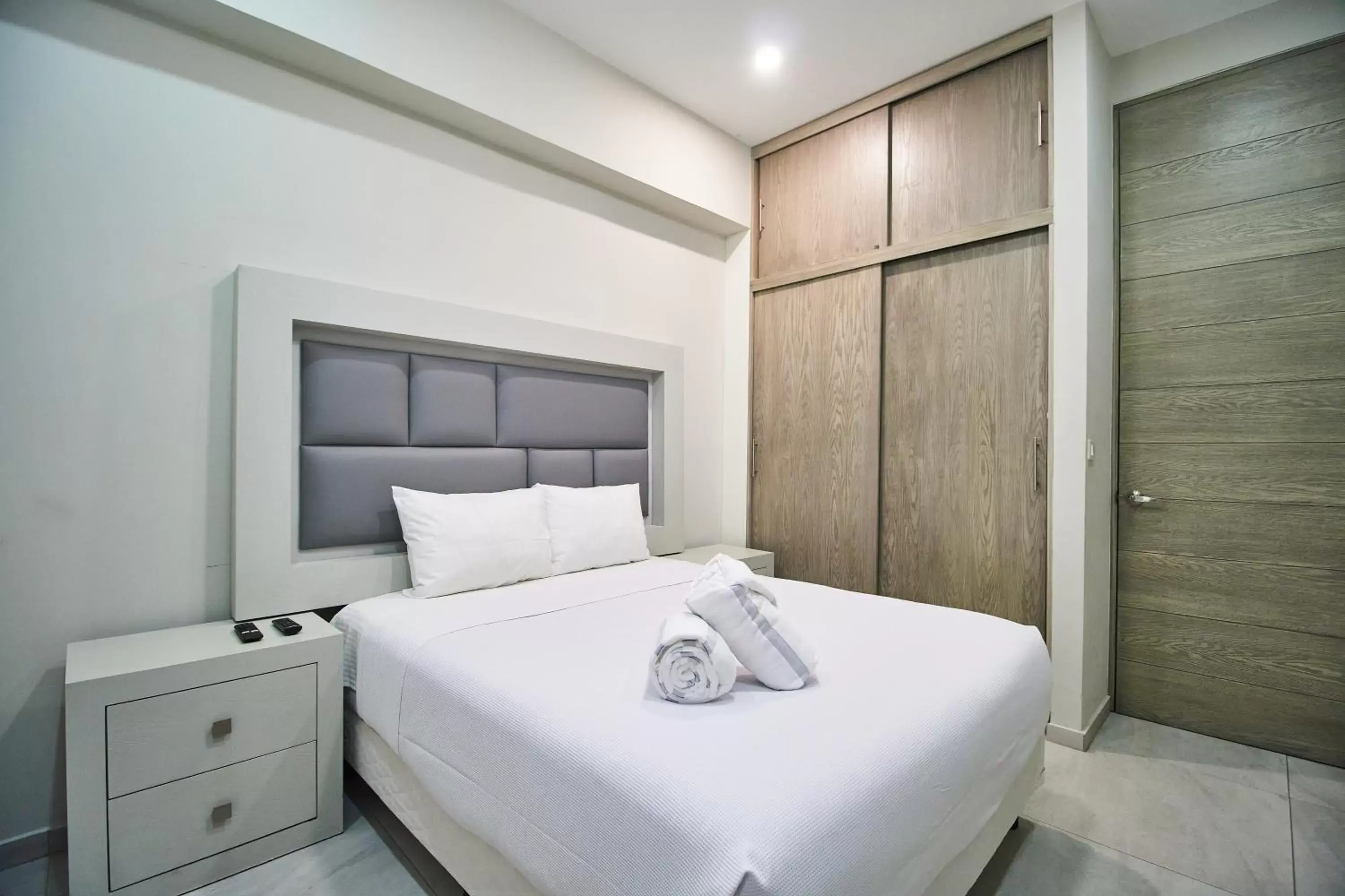 Bed in Torre 42 Playa del Carmen by Lockey