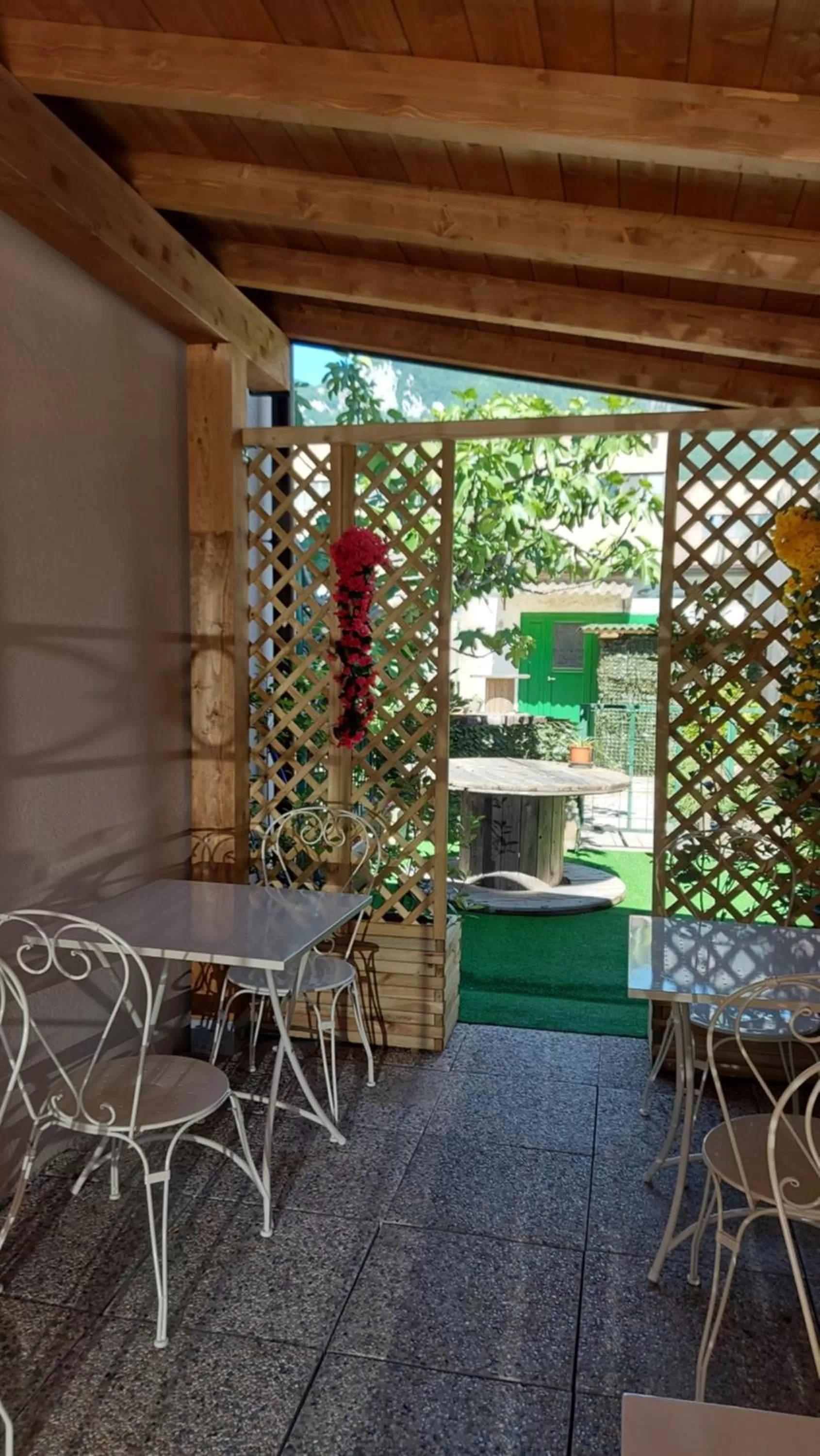 Patio in Rooms & Breakfast - La Tana del Luppolo