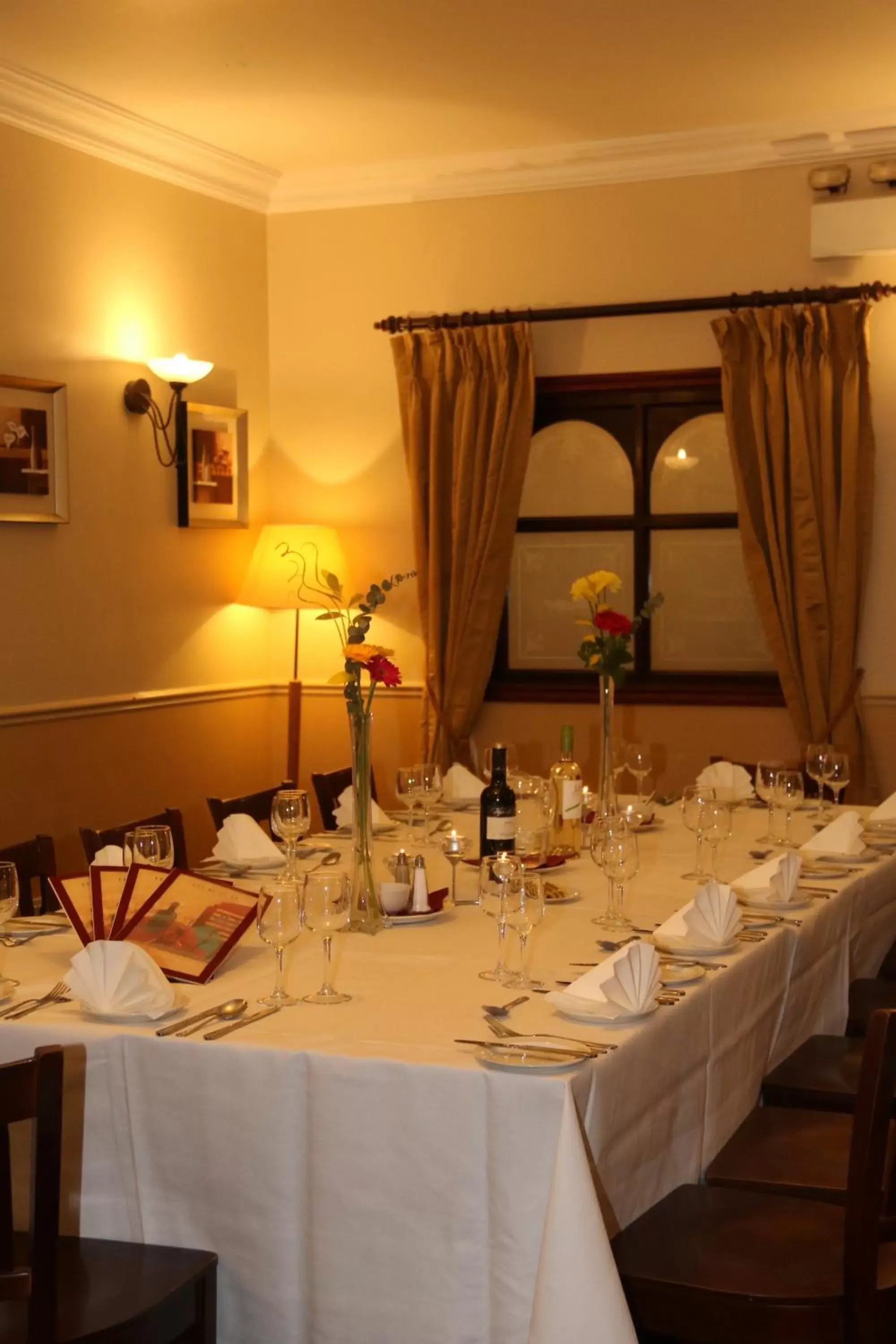 Restaurant/Places to Eat in Gullane's Hotel