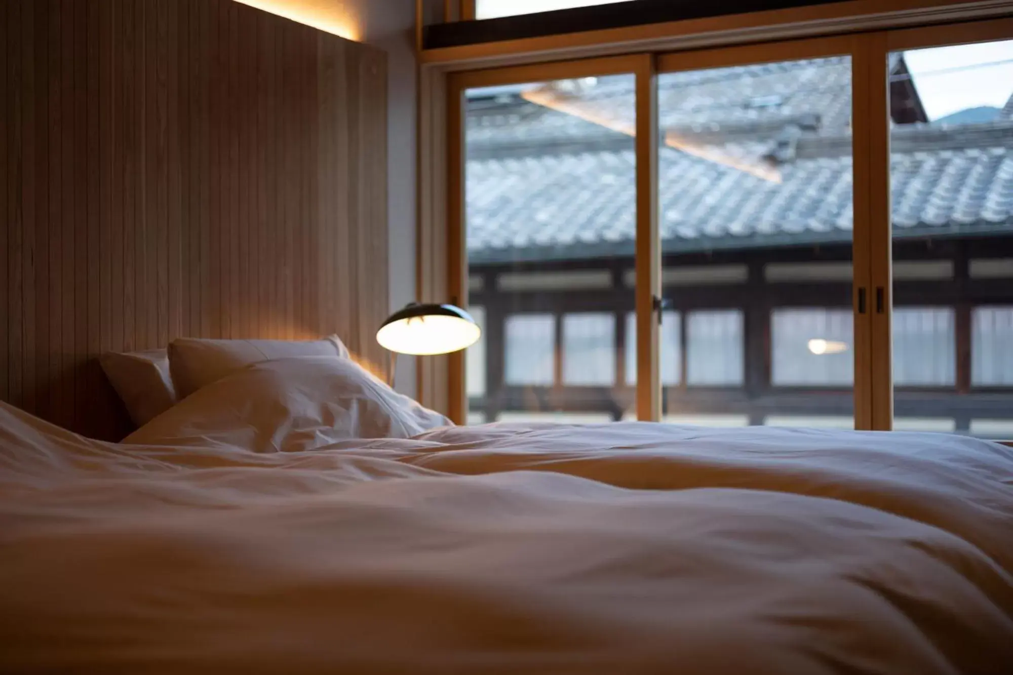 Bed in Hotel Koo Otsuhyakucho