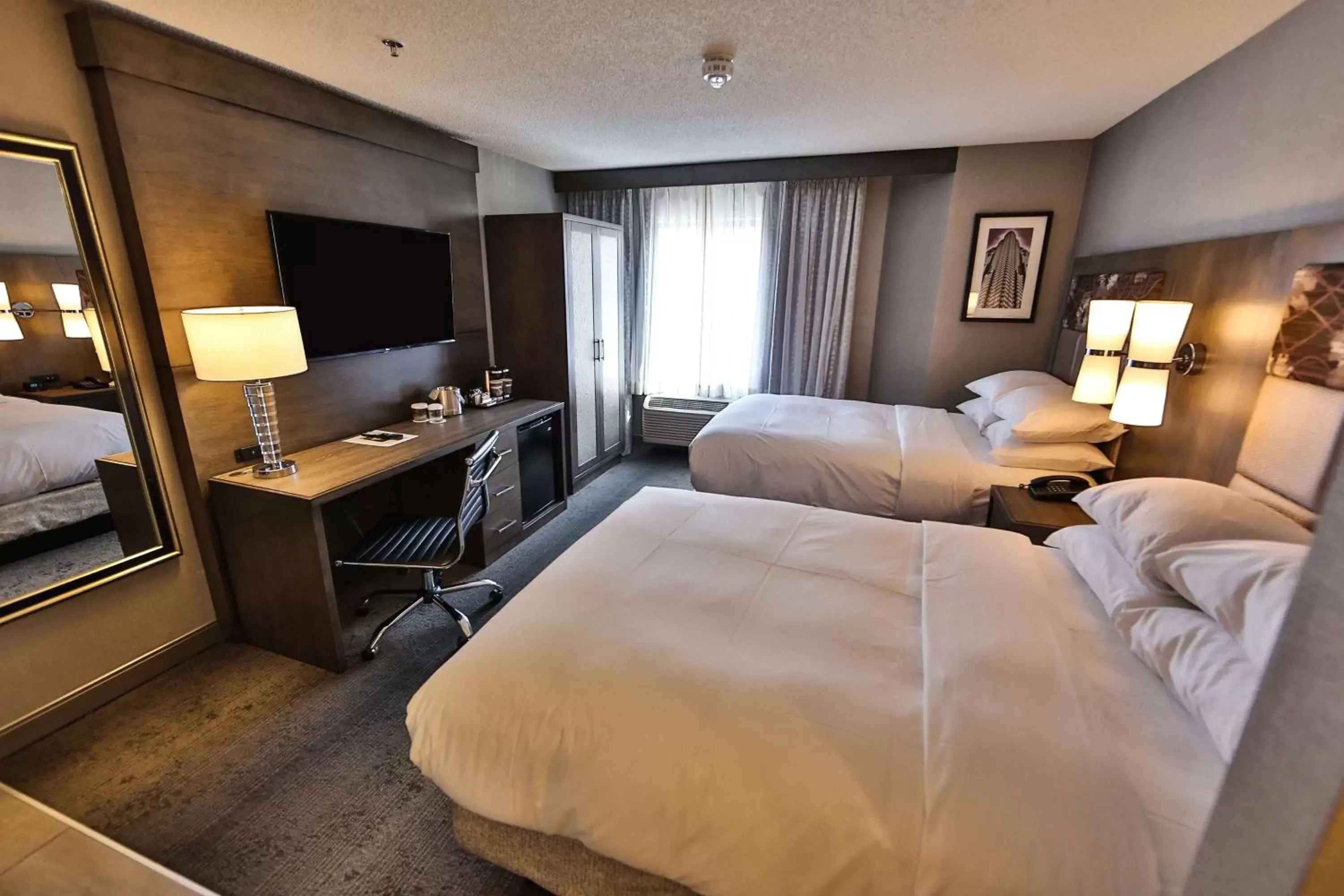 Bedroom in DoubleTree by Hilton Atlanta Alpharetta-Windward