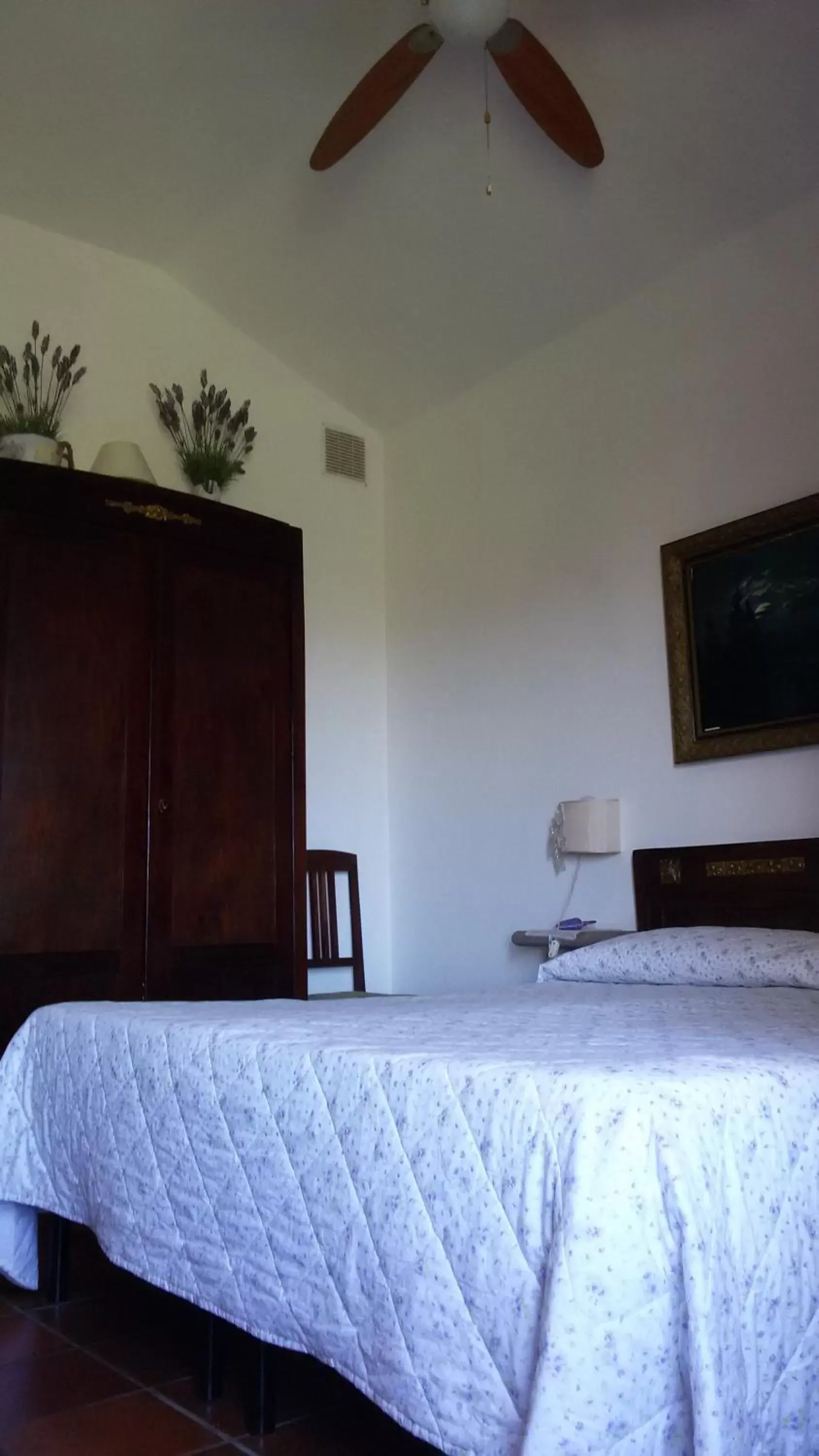 Triple Room in Madonna del Poggio B&B